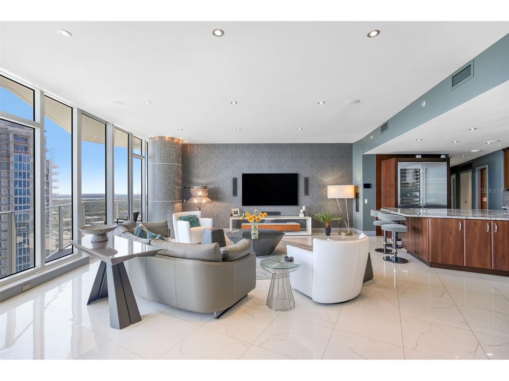 175 1st Street S #3103 Saint Petersburg FL 33701 TB8462551 image4