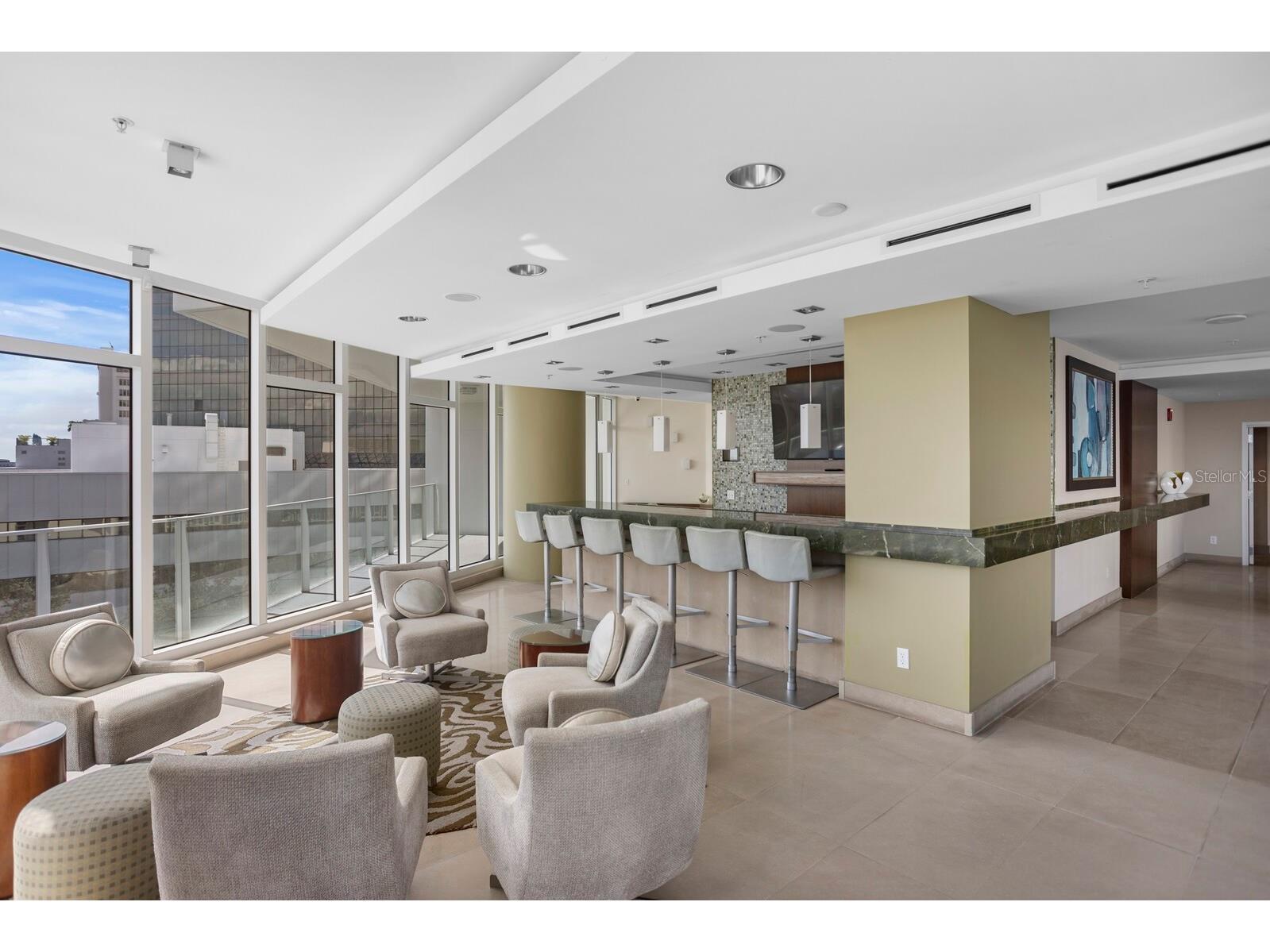 175 1st Street S #3103 Saint Petersburg FL 33701 TB8462551 image52