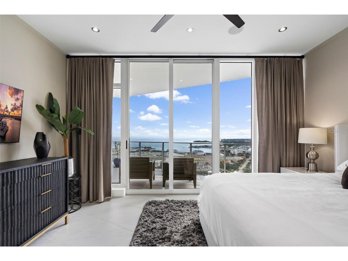 175 1st Street S #3203 Saint Petersburg FL 33701 TB8426586 image16