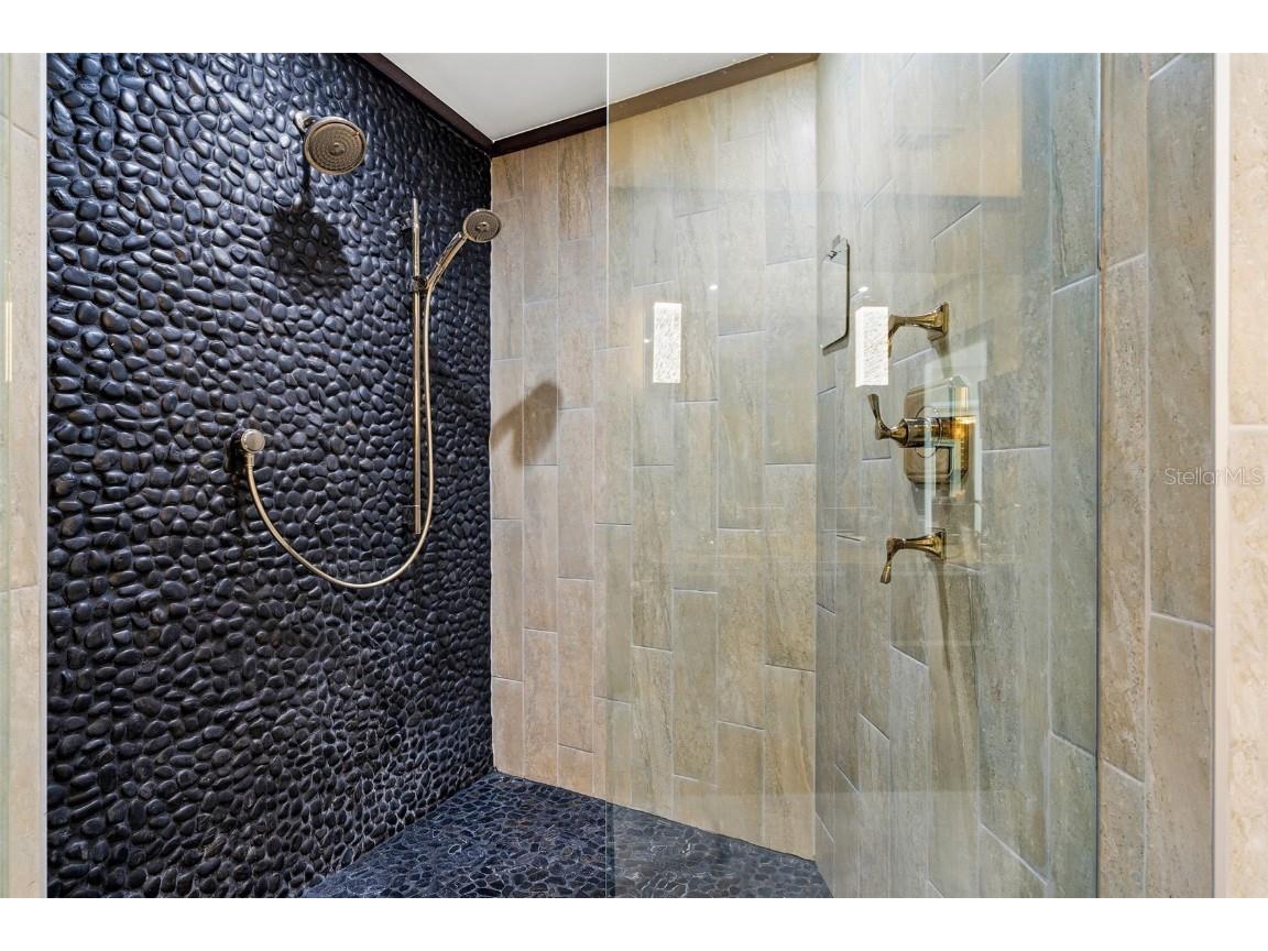 175 1st Street S #3203 Saint Petersburg FL 33701 TB8426586 image23