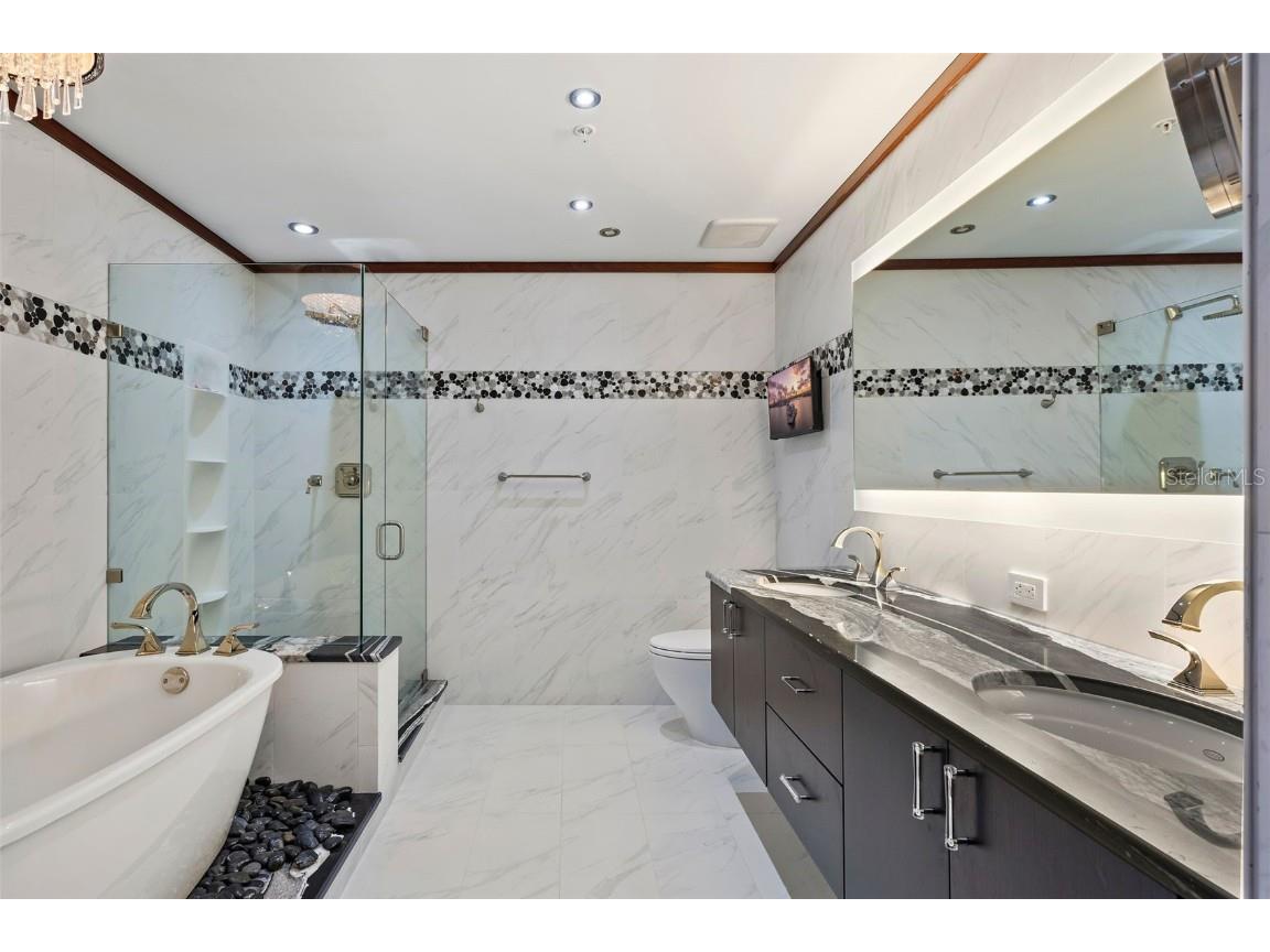 175 1st Street S #3203 Saint Petersburg FL 33701 TB8426586 image26