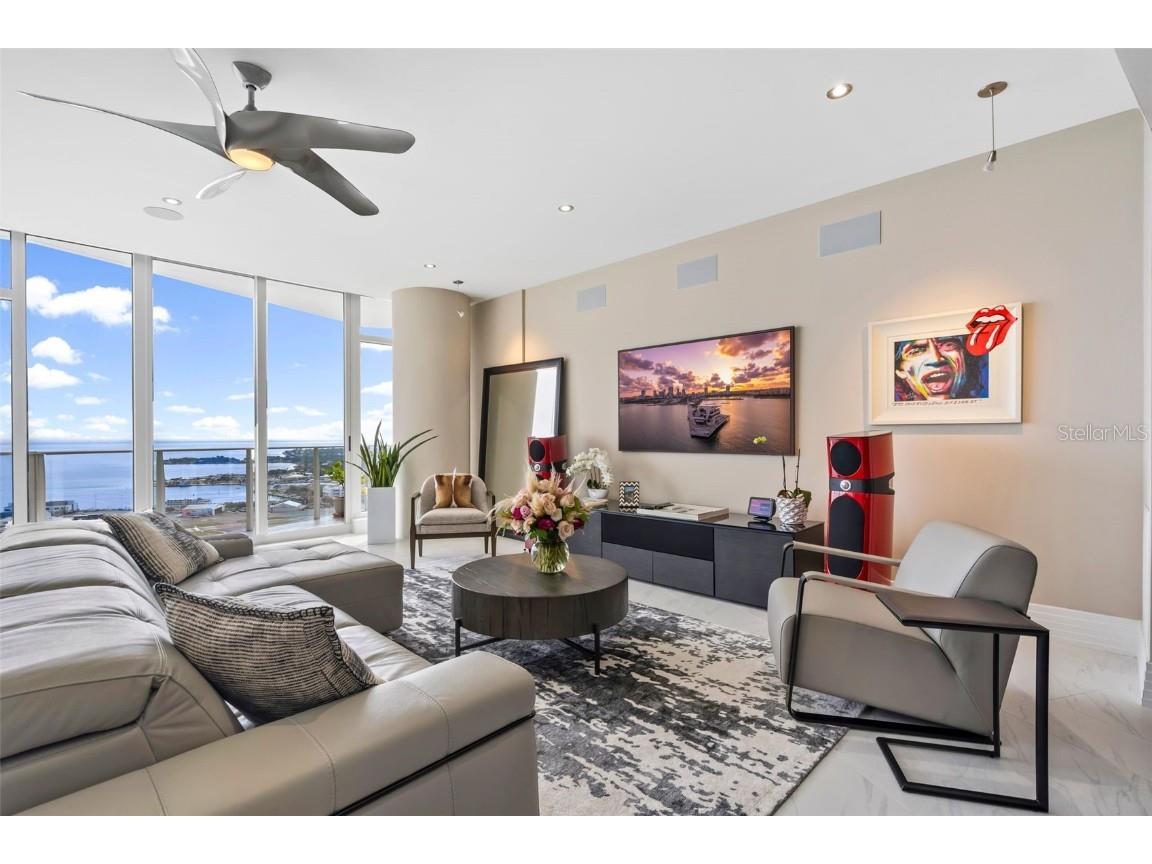 175 1st Street S #3203 Saint Petersburg FL 33701 TB8426586 image3