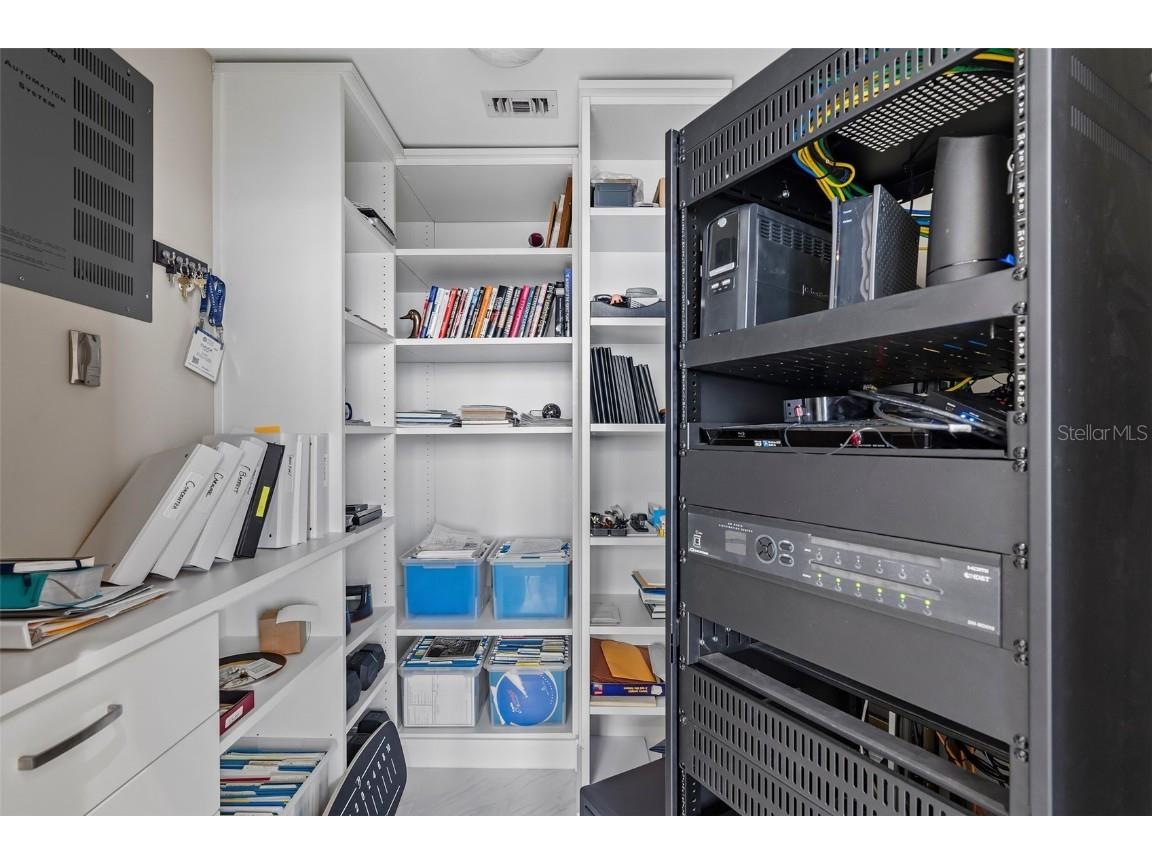 175 1st Street S #3203 Saint Petersburg FL 33701 TB8426586 image33