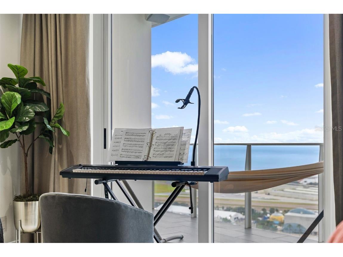 175 1st Street S #3203 Saint Petersburg FL 33701 TB8426586 image37