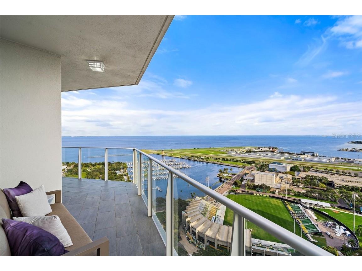 175 1st Street S #3203 Saint Petersburg FL 33701 TB8426586 image39