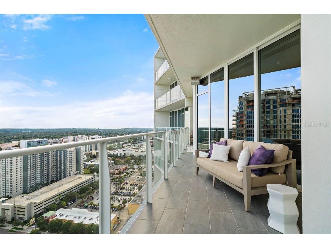 175 1st Street S #3203 Saint Petersburg FL 33701 TB8426586 image43