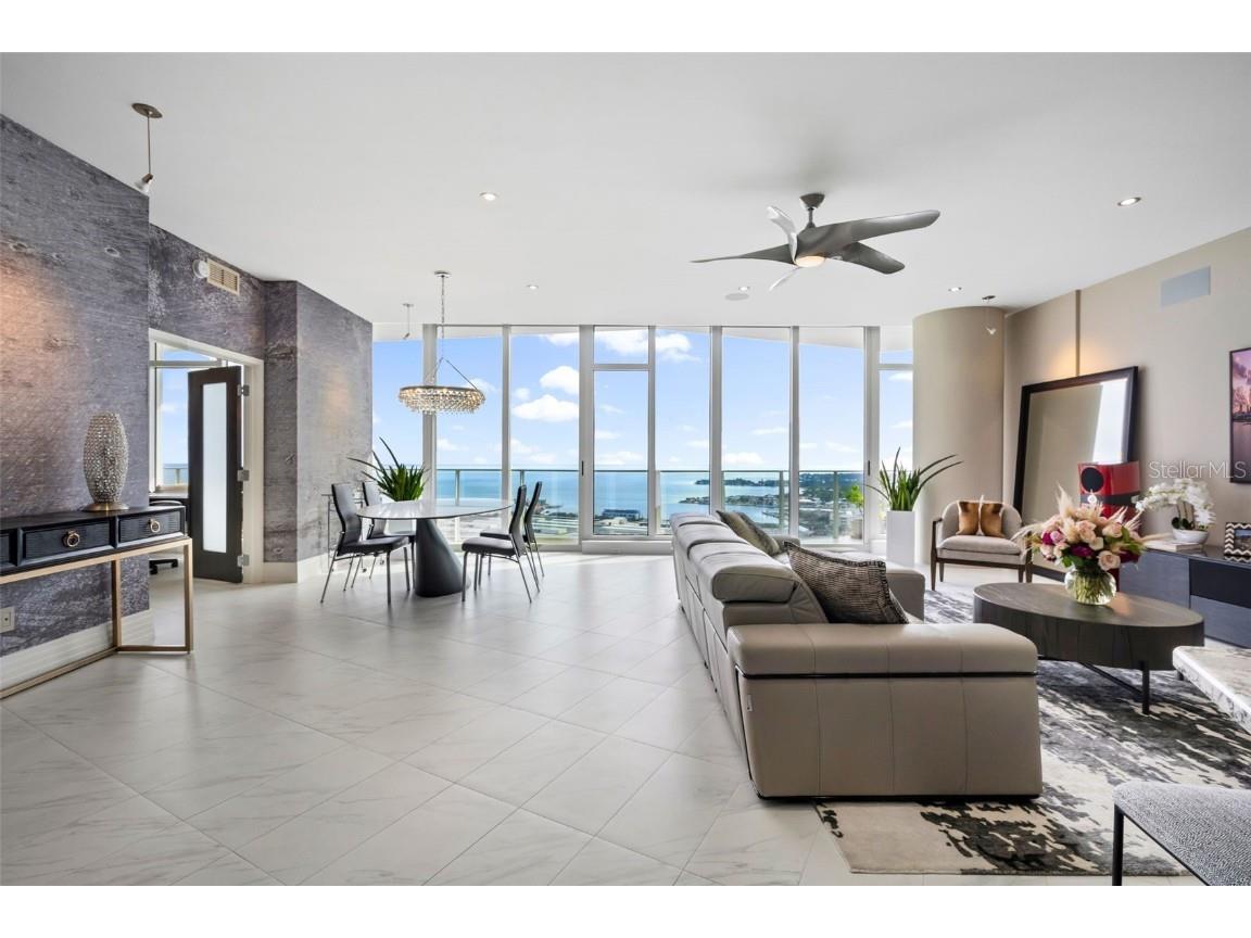 175 1st Street S #3203 Saint Petersburg FL 33701 TB8426586 image6