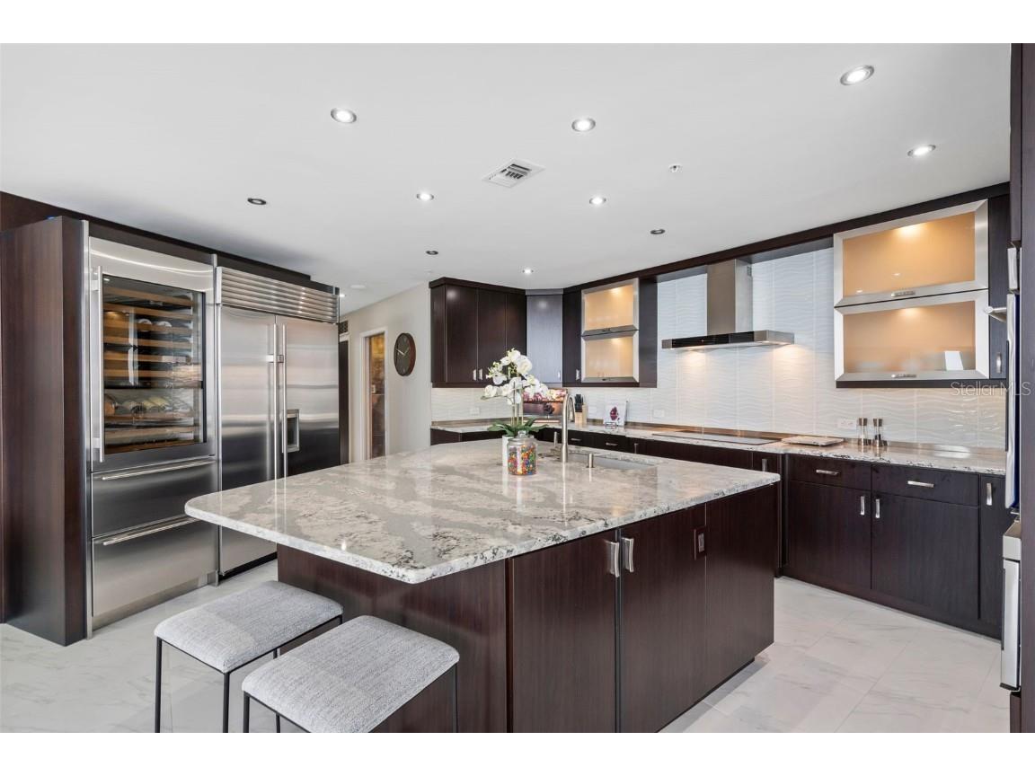 175 1st Street S #3203 Saint Petersburg FL 33701 TB8426586 image7