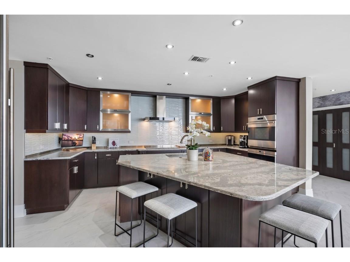 175 1st Street S #3203 Saint Petersburg FL 33701 TB8426586 image9