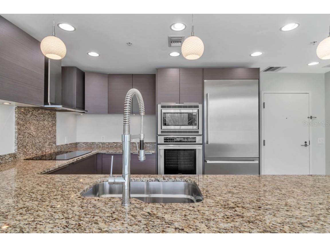 175 1st Street S #404 Saint Petersburg FL 33701 A4670258 image6