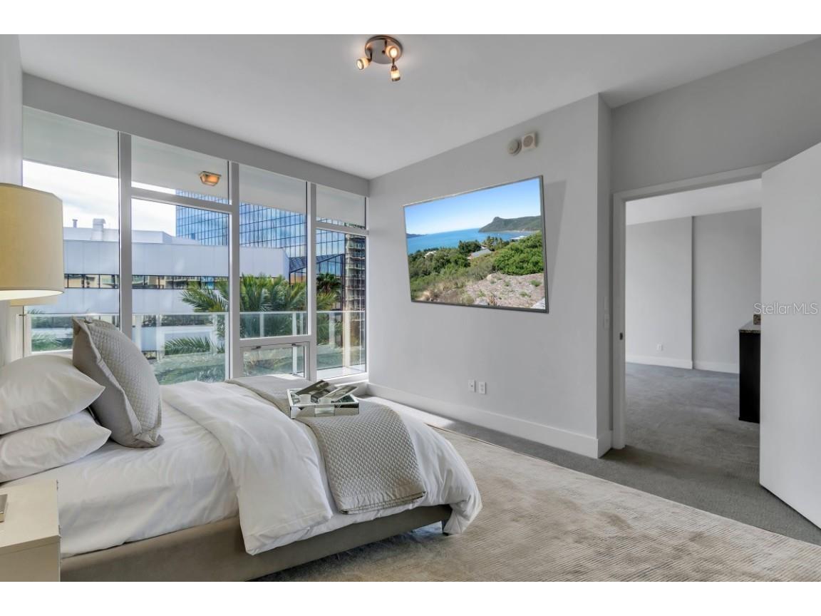 175 1st Street S #404 Saint Petersburg FL 33701 A4670258 image9