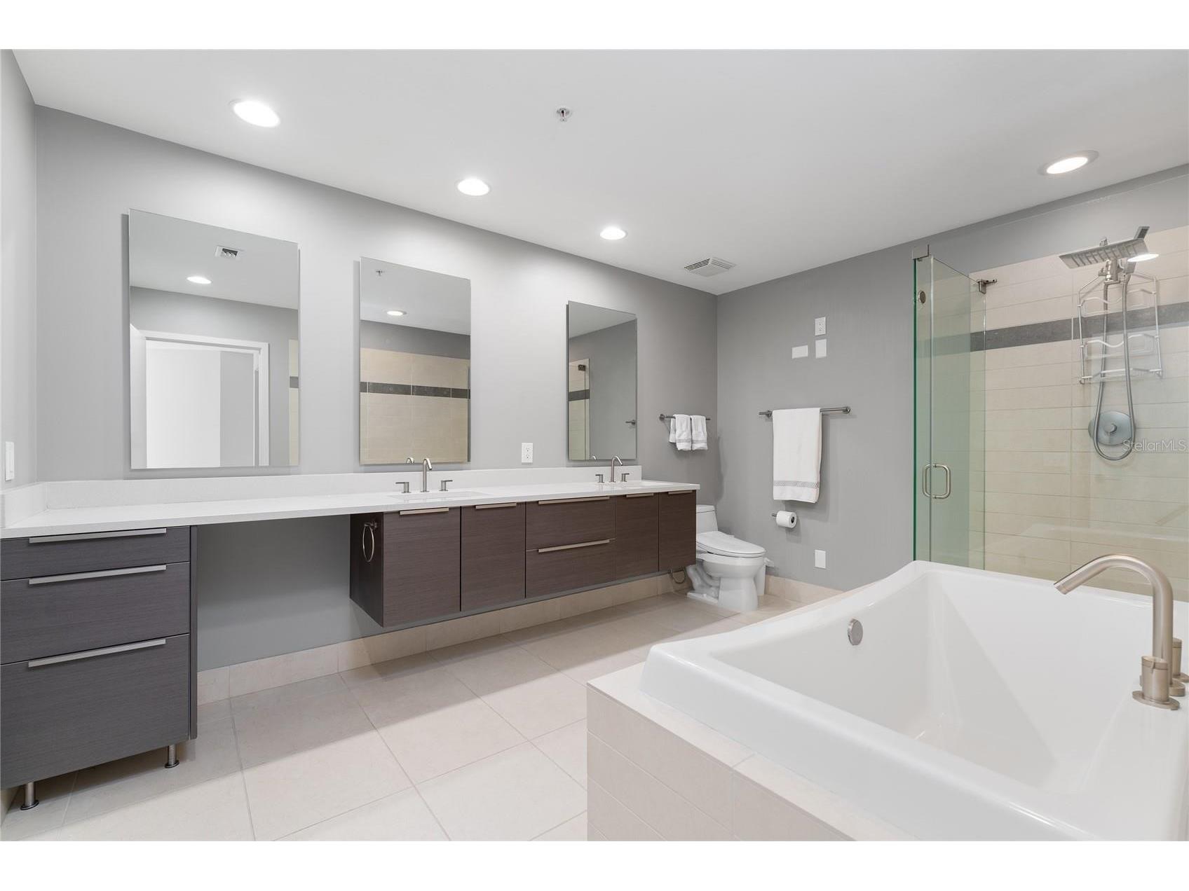 175 1st Street S #406 Saint Petersburg FL 33701 TB8472763 image12