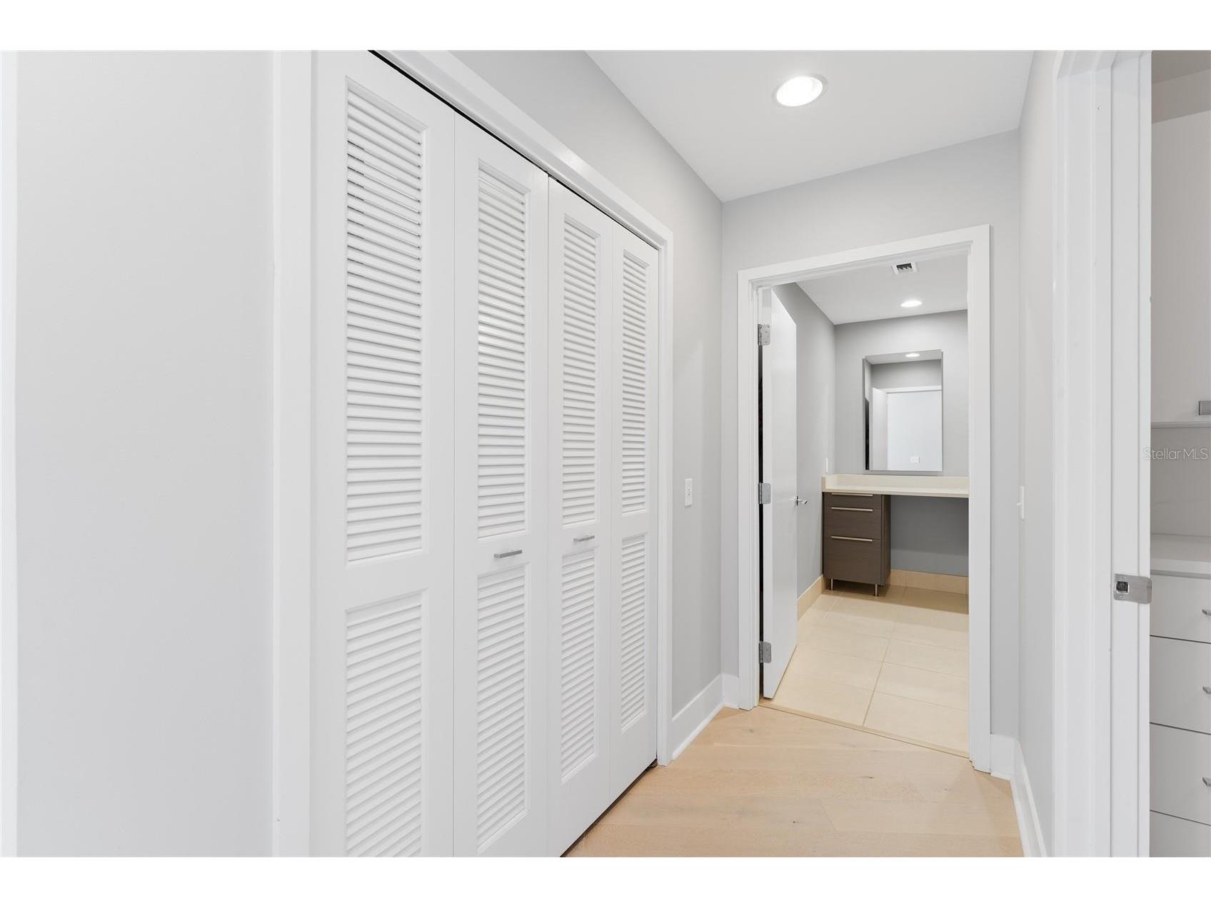 175 1st Street S #406 Saint Petersburg FL 33701 TB8472763 image14