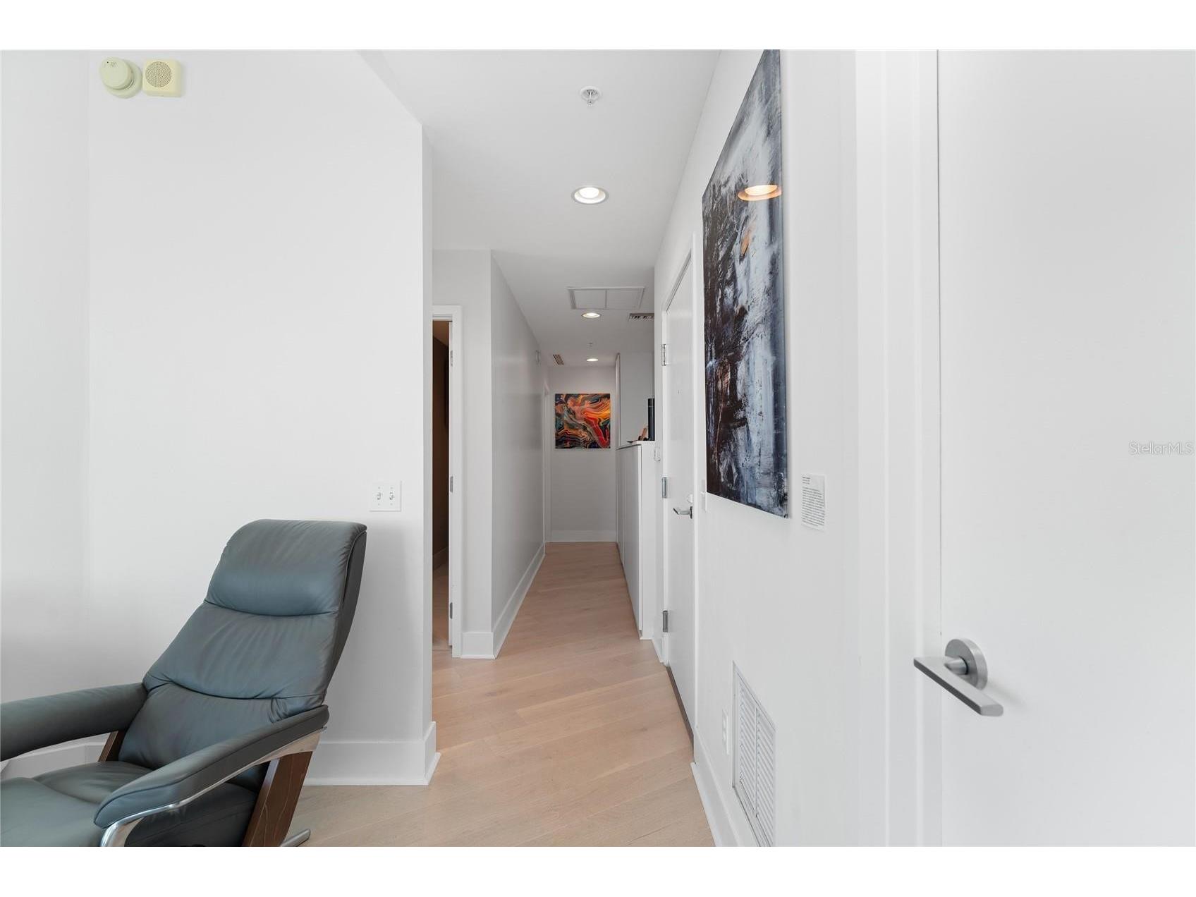 175 1st Street S #406 Saint Petersburg FL 33701 TB8472763 image9