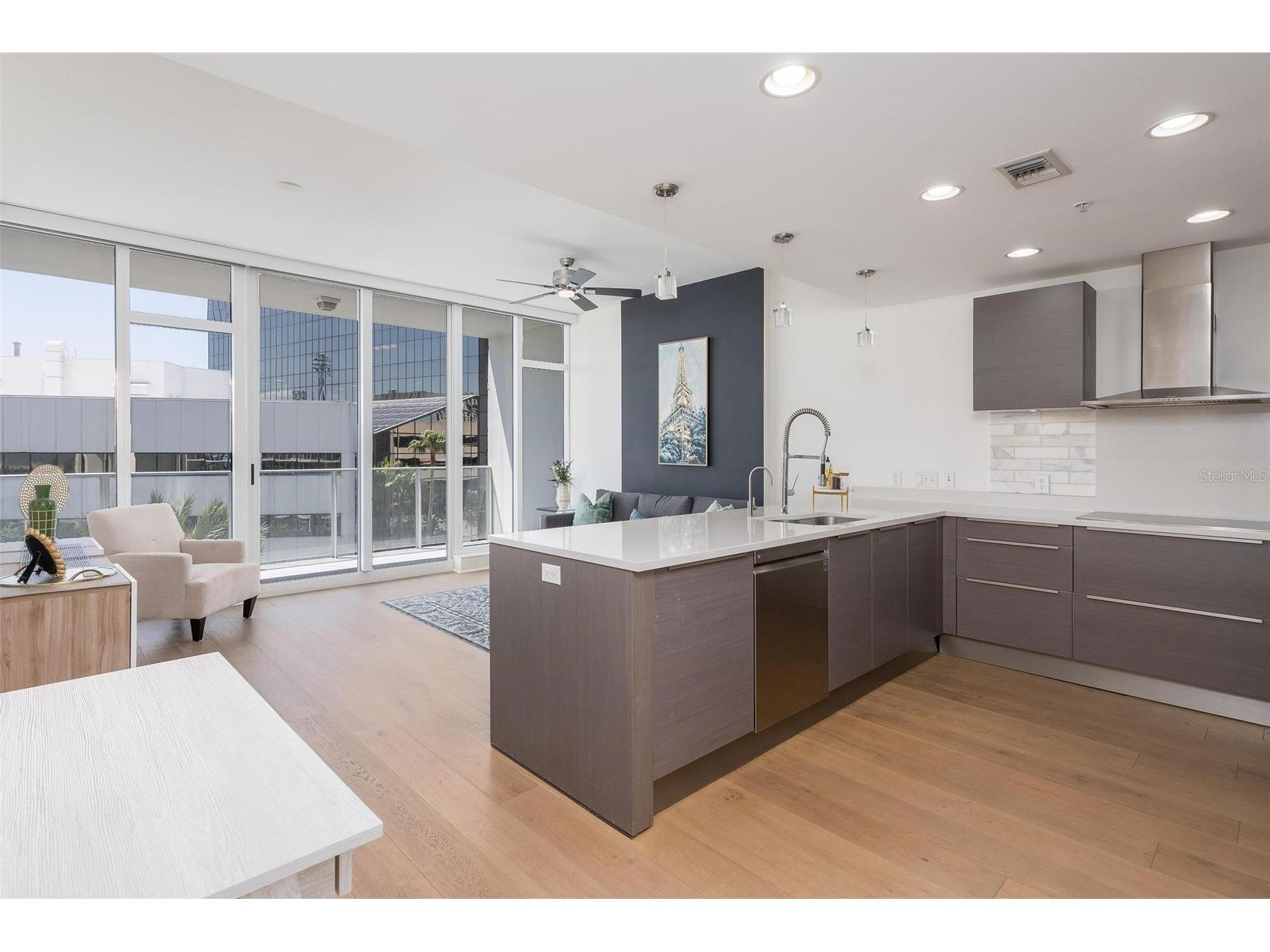 175 1st Street S #504 Saint Petersburg FL 33701 TB8489152 image10