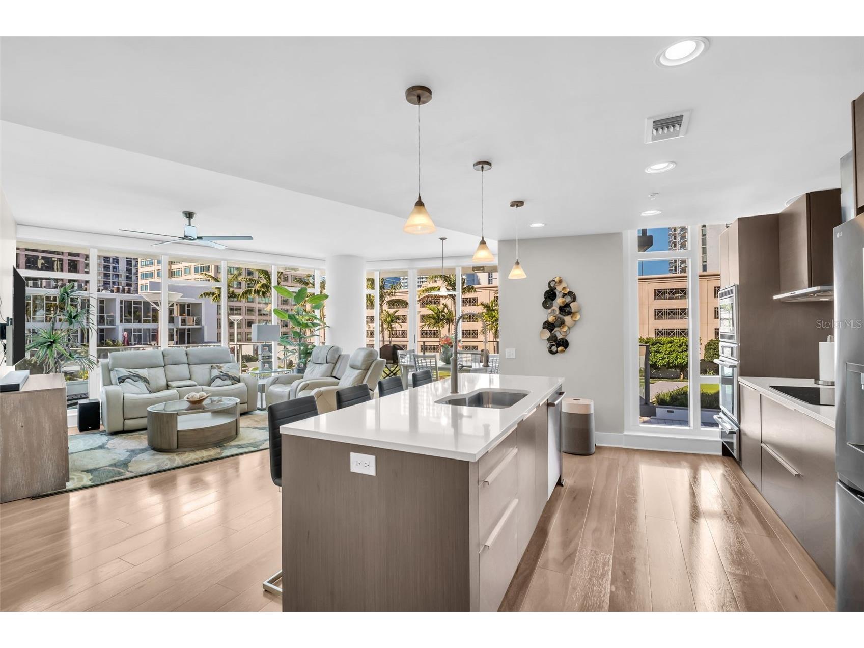 175 1st Street S #702 Saint Petersburg FL 33701 TB8467338 image5