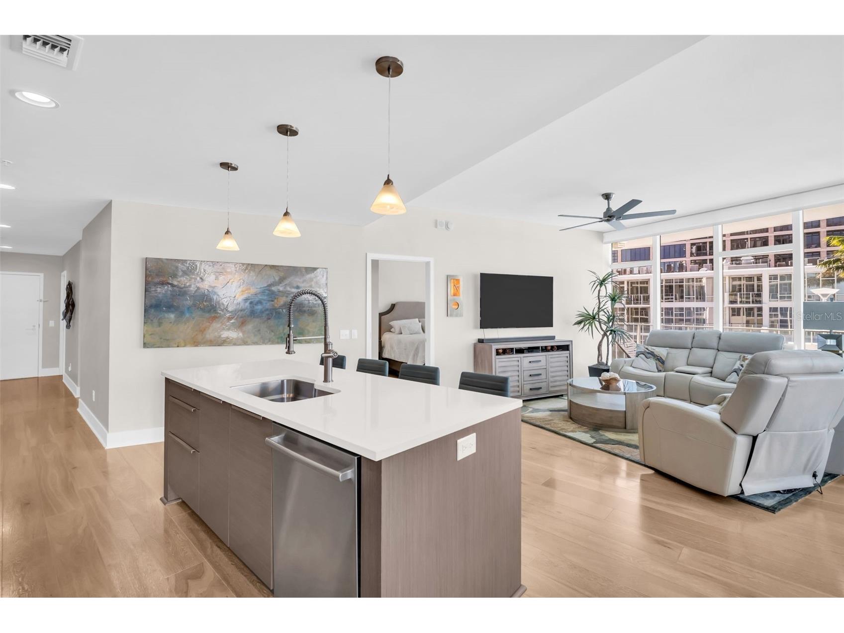 175 1st Street S #702 Saint Petersburg FL 33701 TB8467338 image6