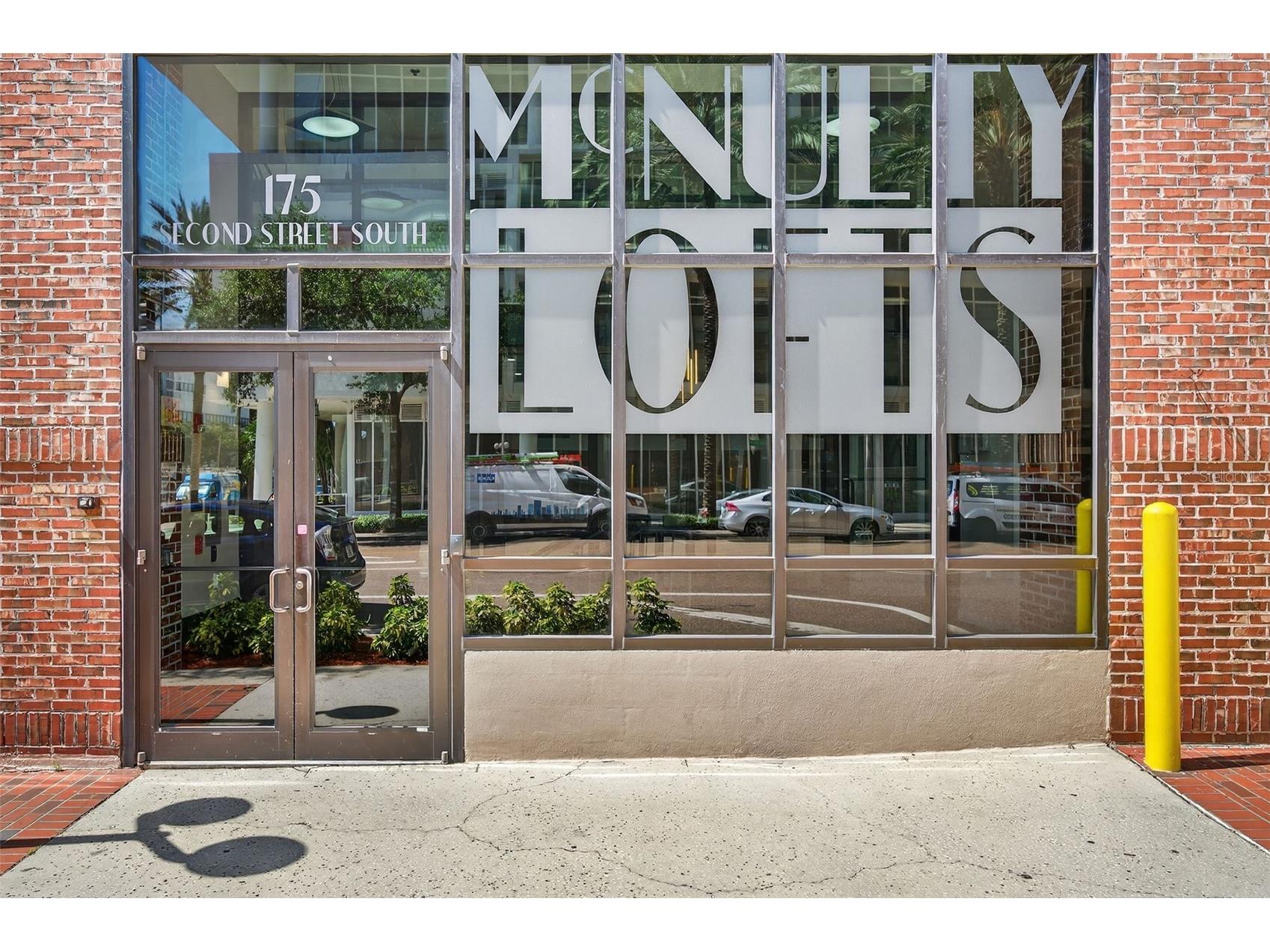 175 2nd Street S #802 Saint Petersburg FL 33701 TB8498501 image1