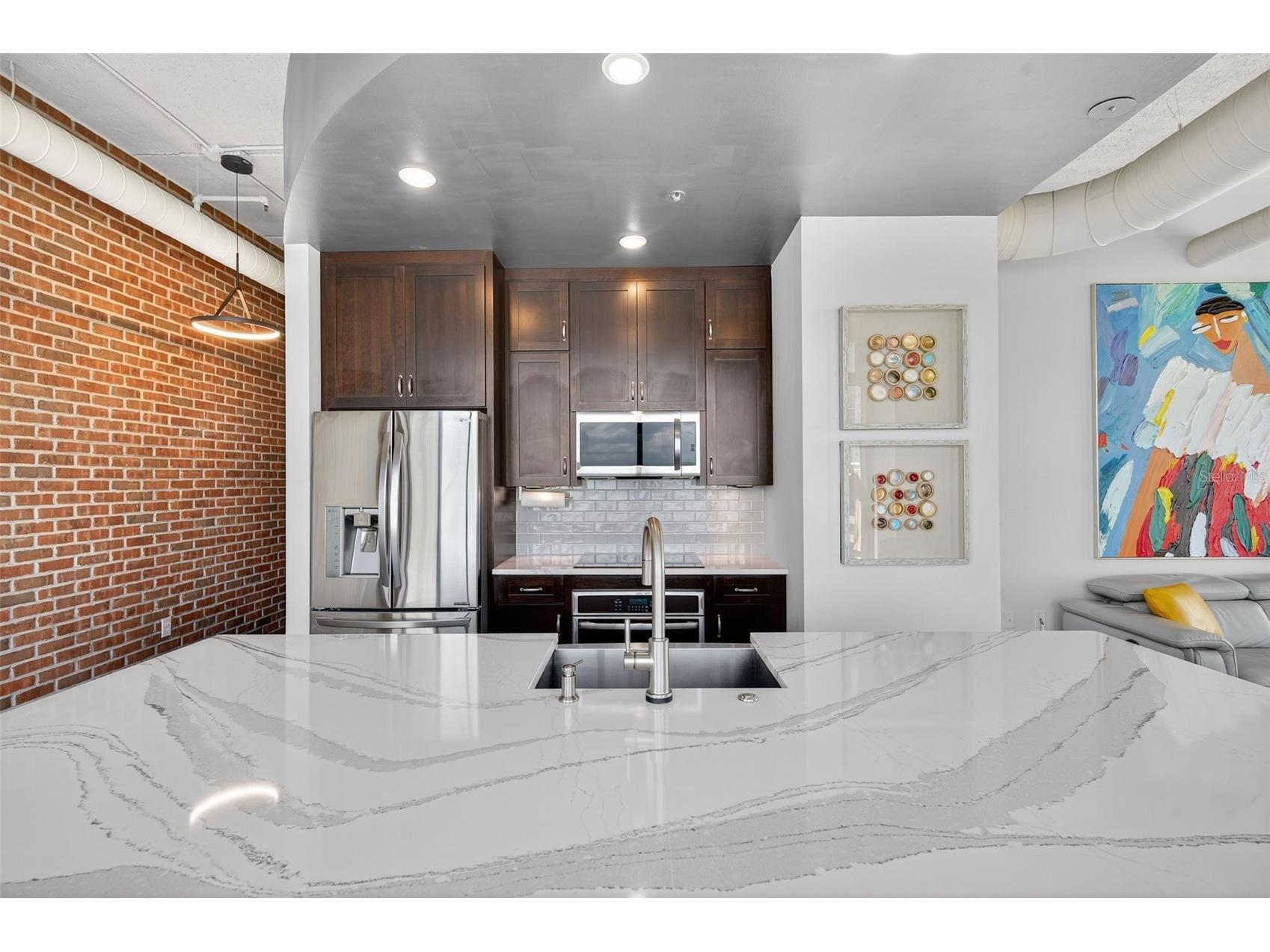 175 2nd Street S #802 Saint Petersburg FL 33701 TB8498501 image2