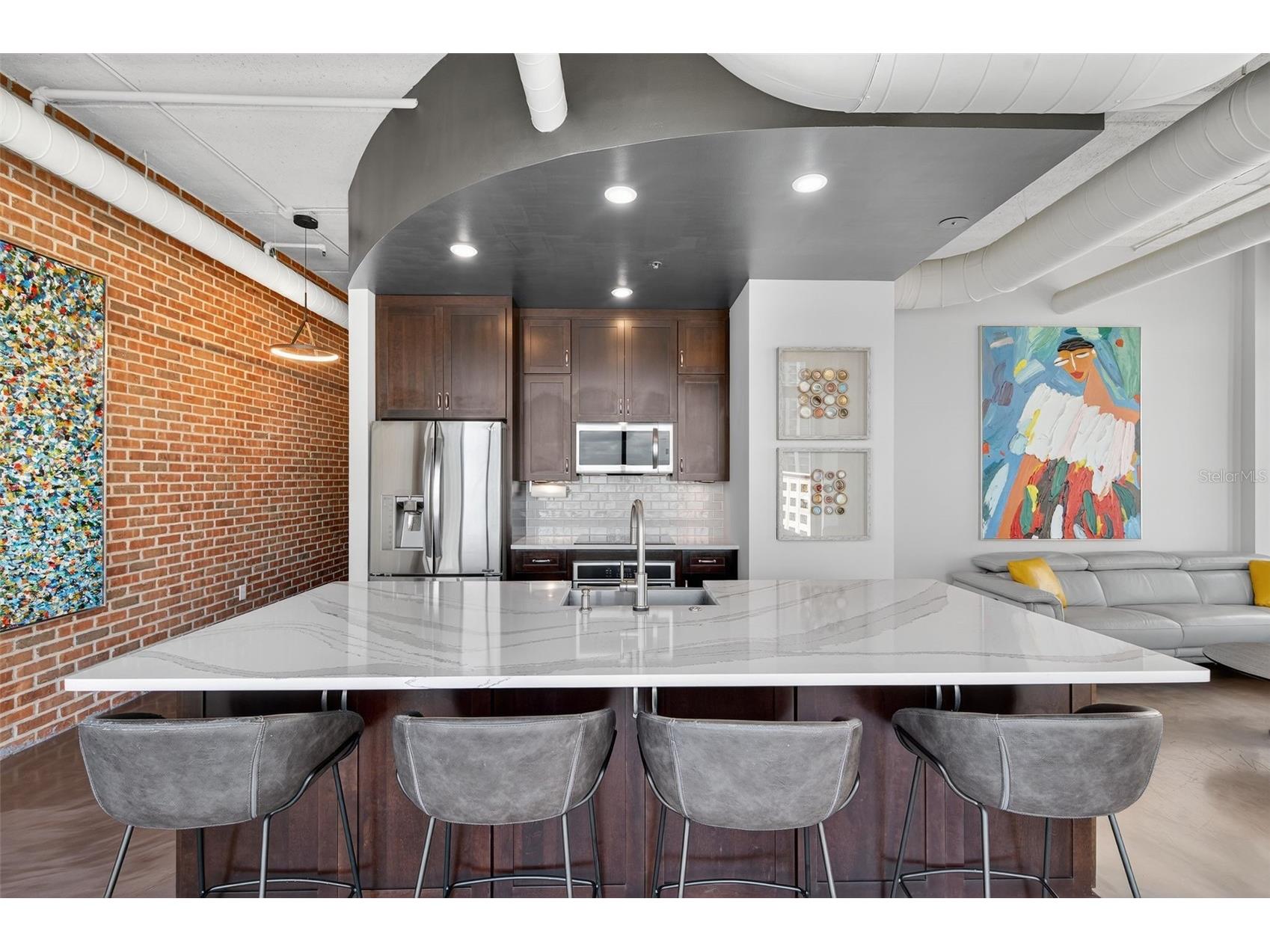 175 2nd Street S #802 Saint Petersburg FL 33701 TB8498501 image3