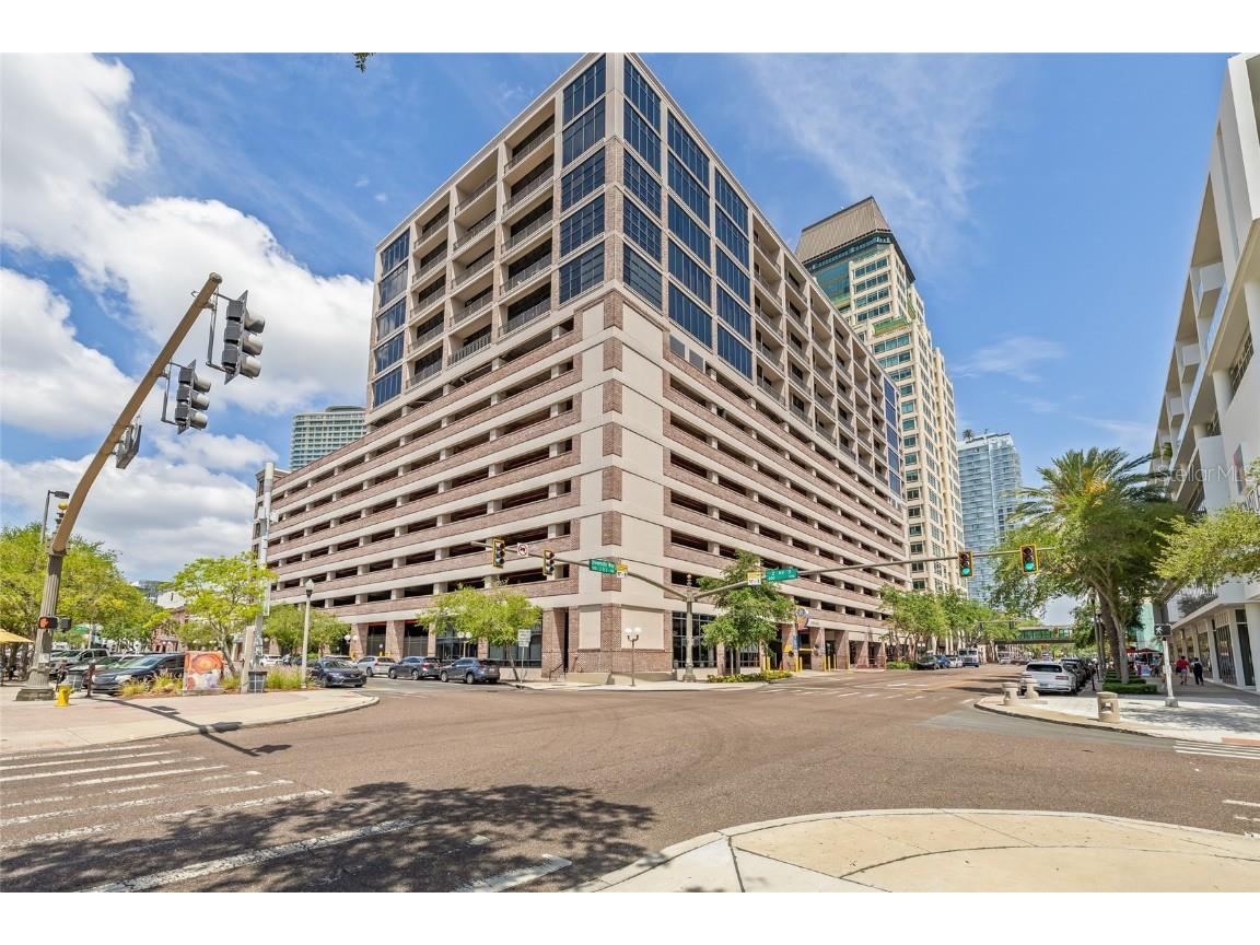 175 2nd Street S #809 Saint Petersburg FL 33701 TB8444663 image3