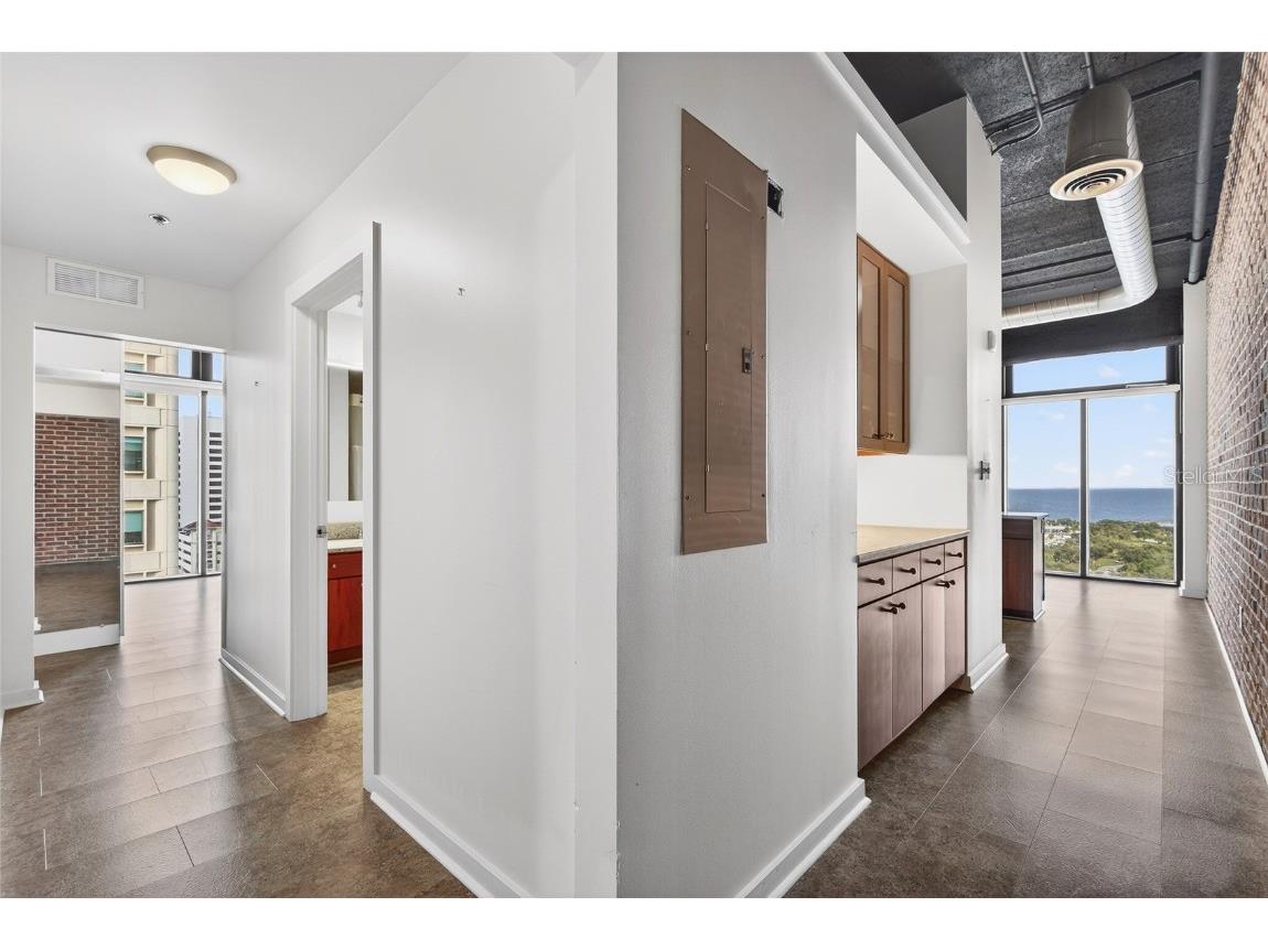 175 2nd Street S #P-2 Saint Petersburg FL 33701 TB8402228 image20