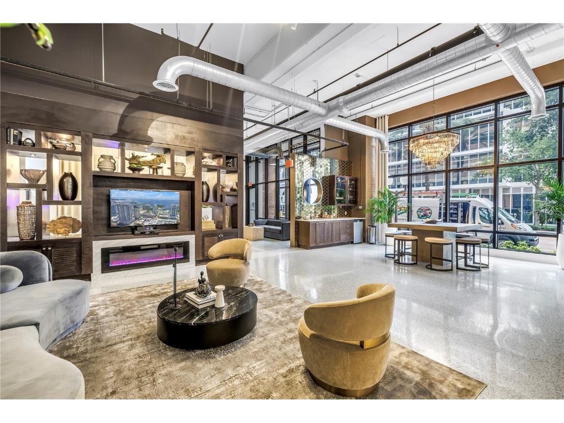 175 2nd Street S #P-2 Saint Petersburg FL 33701 TB8402228 image39