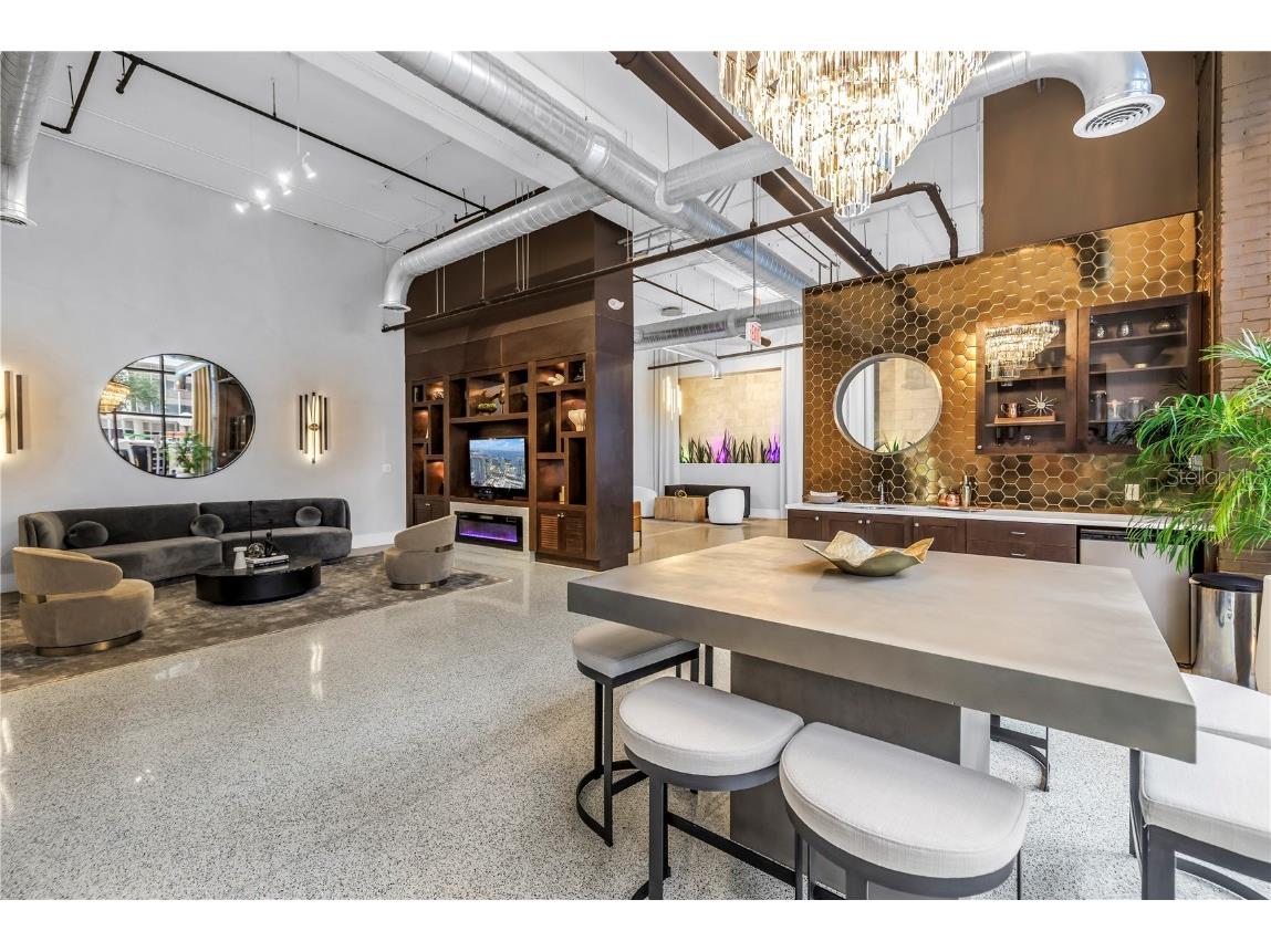 175 2nd Street S #P-2 Saint Petersburg FL 33701 TB8402228 image40