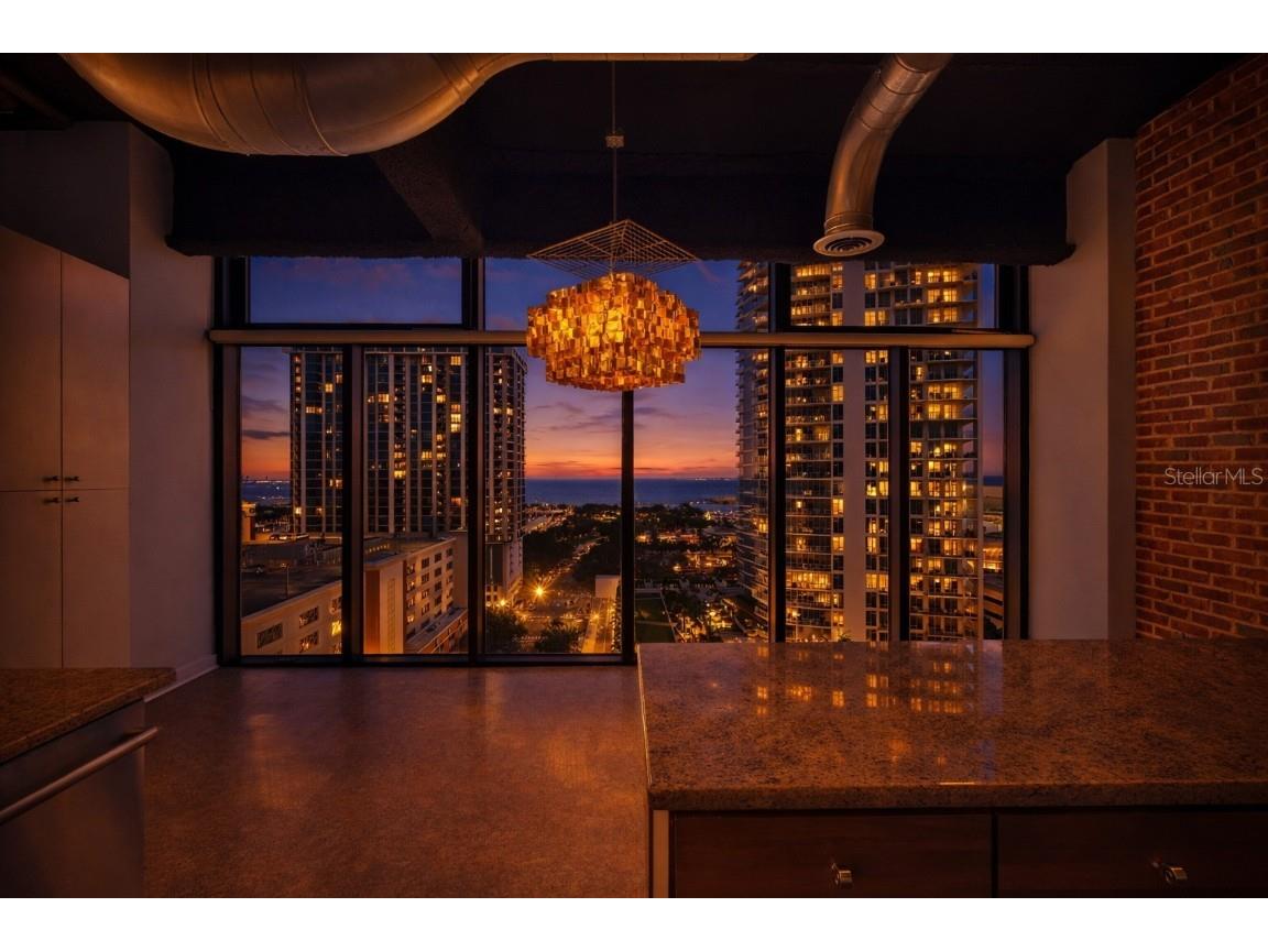 175 2nd Street S #P-2 Saint Petersburg FL 33701 TB8402228 image6