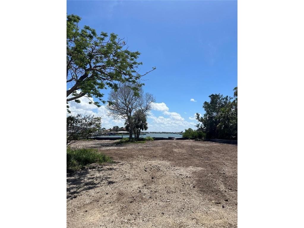 175 Bath Club Boulevard N North Redington Beach FL 33708 TB8398260 image2