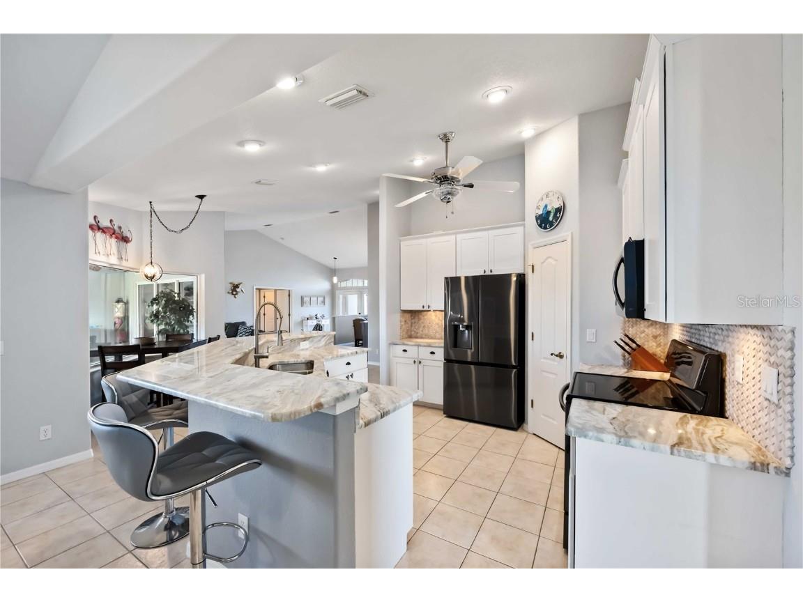 175 Rotonda Boulevard N Rotonda West FL 33947 D6144971 image12