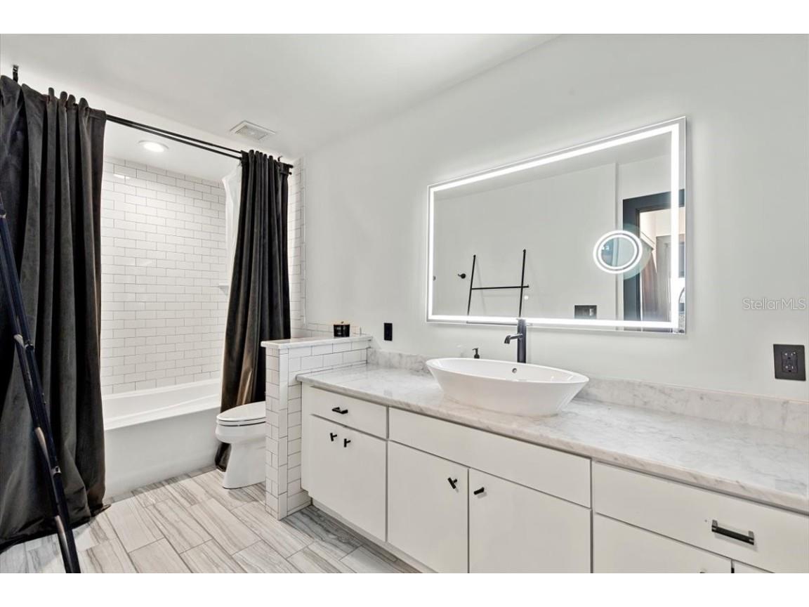 175 S 2nd Street S #PH-16 Saint Petersburg FL 33701 TB8387177 image17