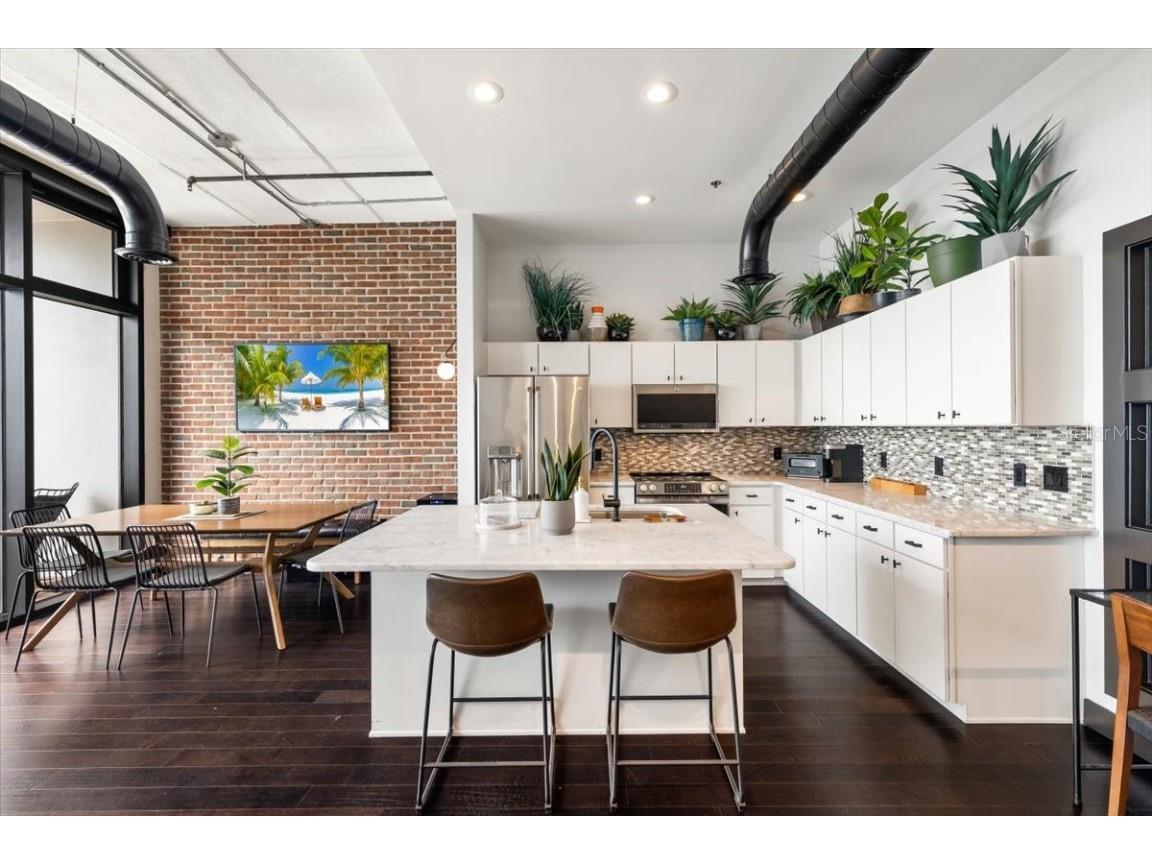 175 S 2nd Street S #PH-16 Saint Petersburg FL 33701 TB8387177 image7