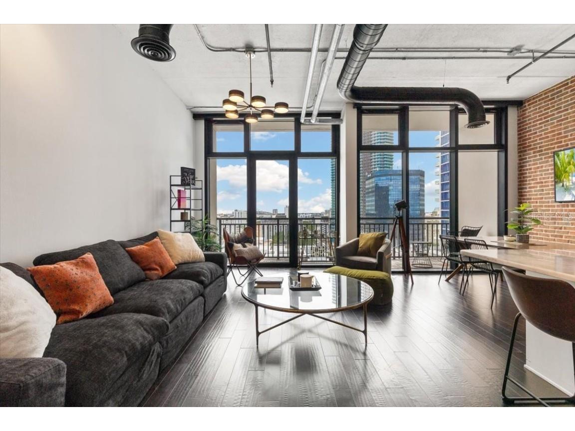 175 S 2nd Street S #PH-16 Saint Petersburg FL 33701 TB8387177 image8