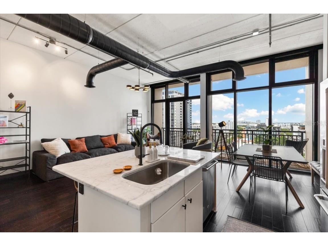 175 S 2nd Street S #PH-16 Saint Petersburg FL 33701 TB8387177 image9