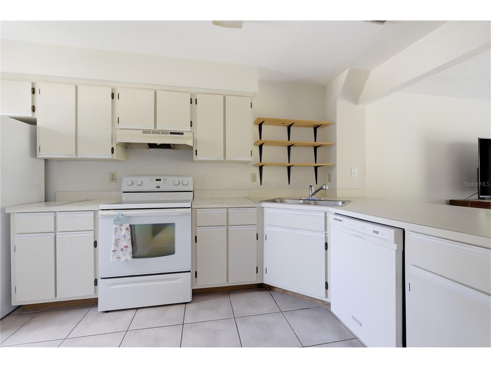 175 Yorktowne Drive #21 Daytona Beach FL 32119 V4947555 image3