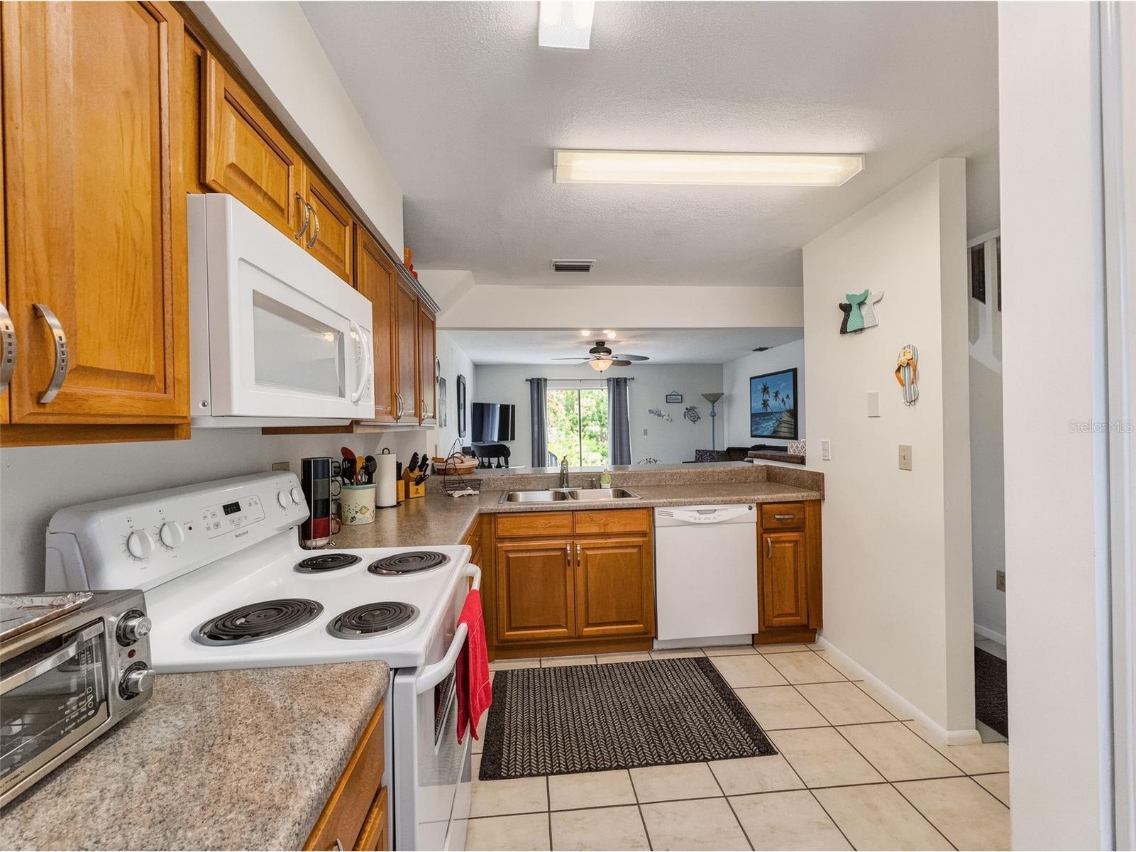 175 Yorktowne Drive #UT11 Daytona Beach FL 32119 V4948853 image8