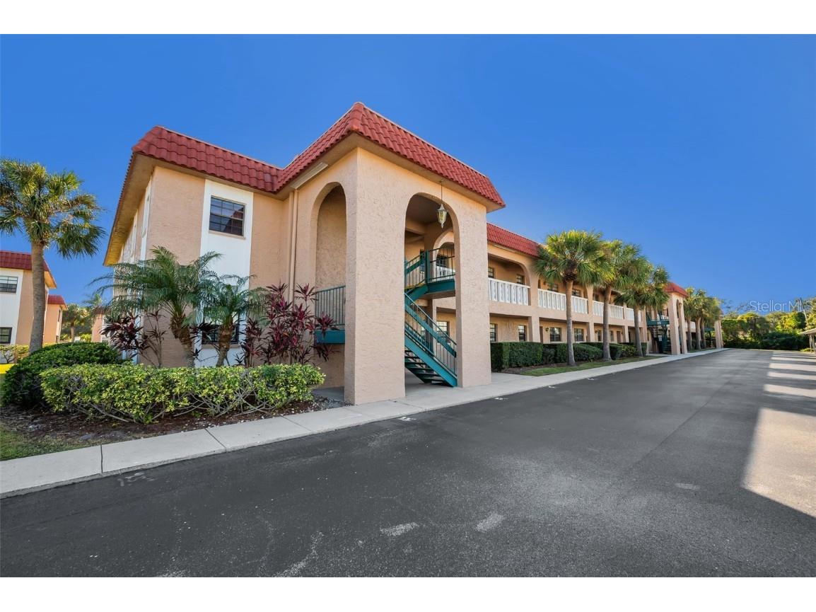 1750 Belleair Forest Drive #A7 Belleair FL 33756 W7880820 image1