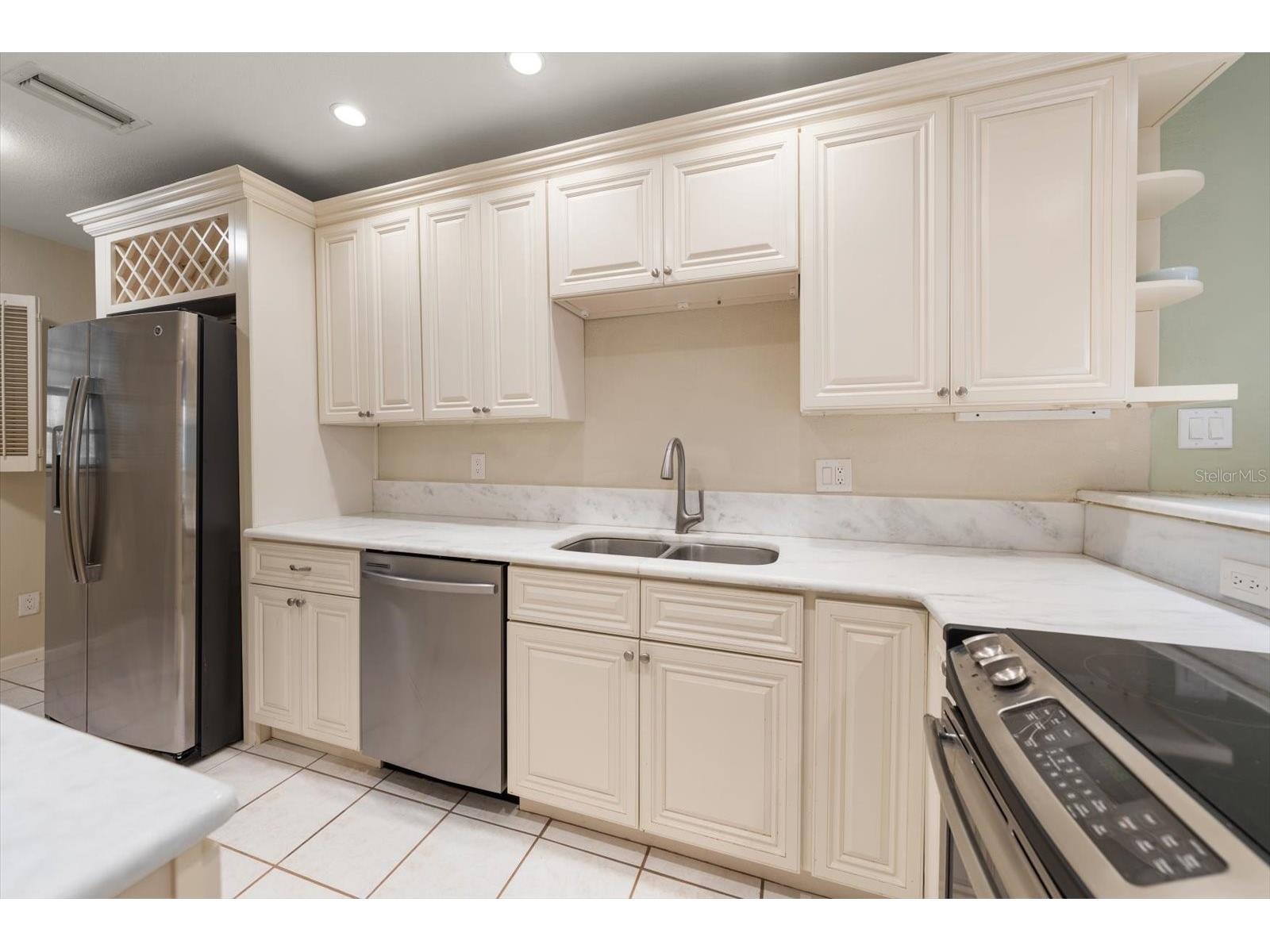 1750 Belleair Forest Drive #B8 Belleair FL 33756 TB8528200 image13