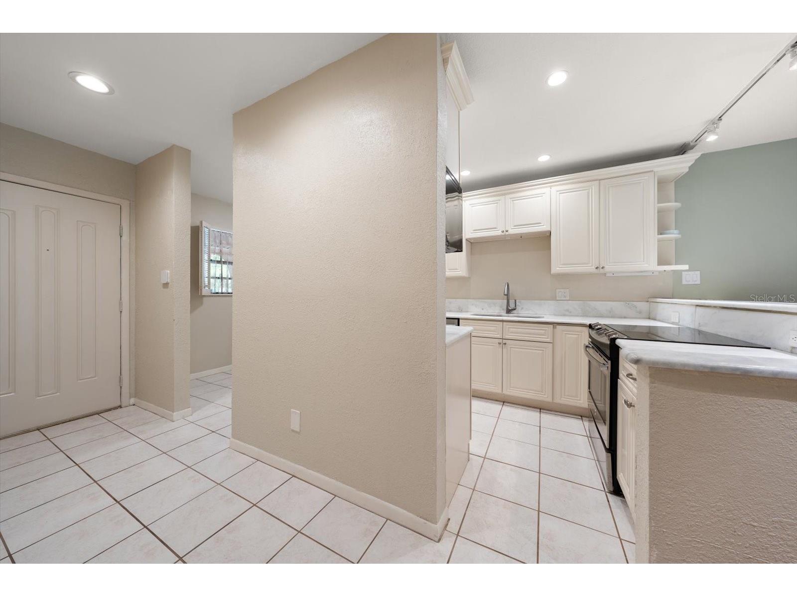 1750 Belleair Forest Drive #B8 Belleair FL 33756 TB8528200 image15