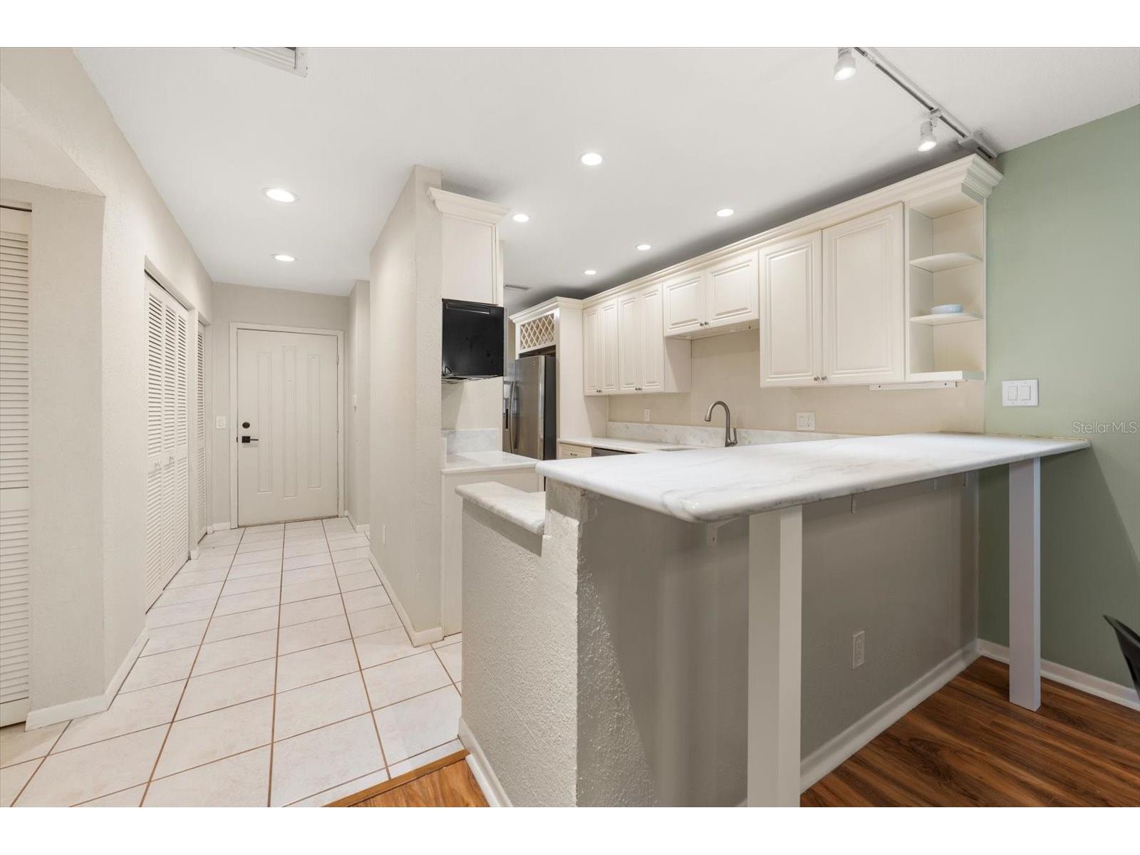 1750 Belleair Forest Drive #B8 Belleair FL 33756 TB8528200 image16