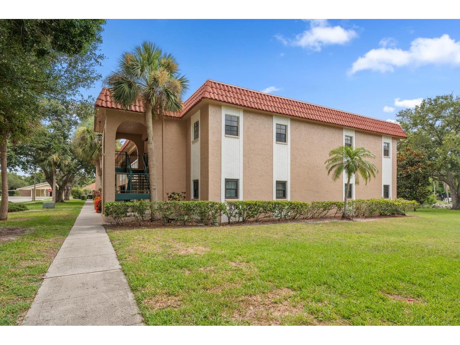 1750 Belleair Forest Drive #B8 Belleair FL 33756 TB8528200 image3