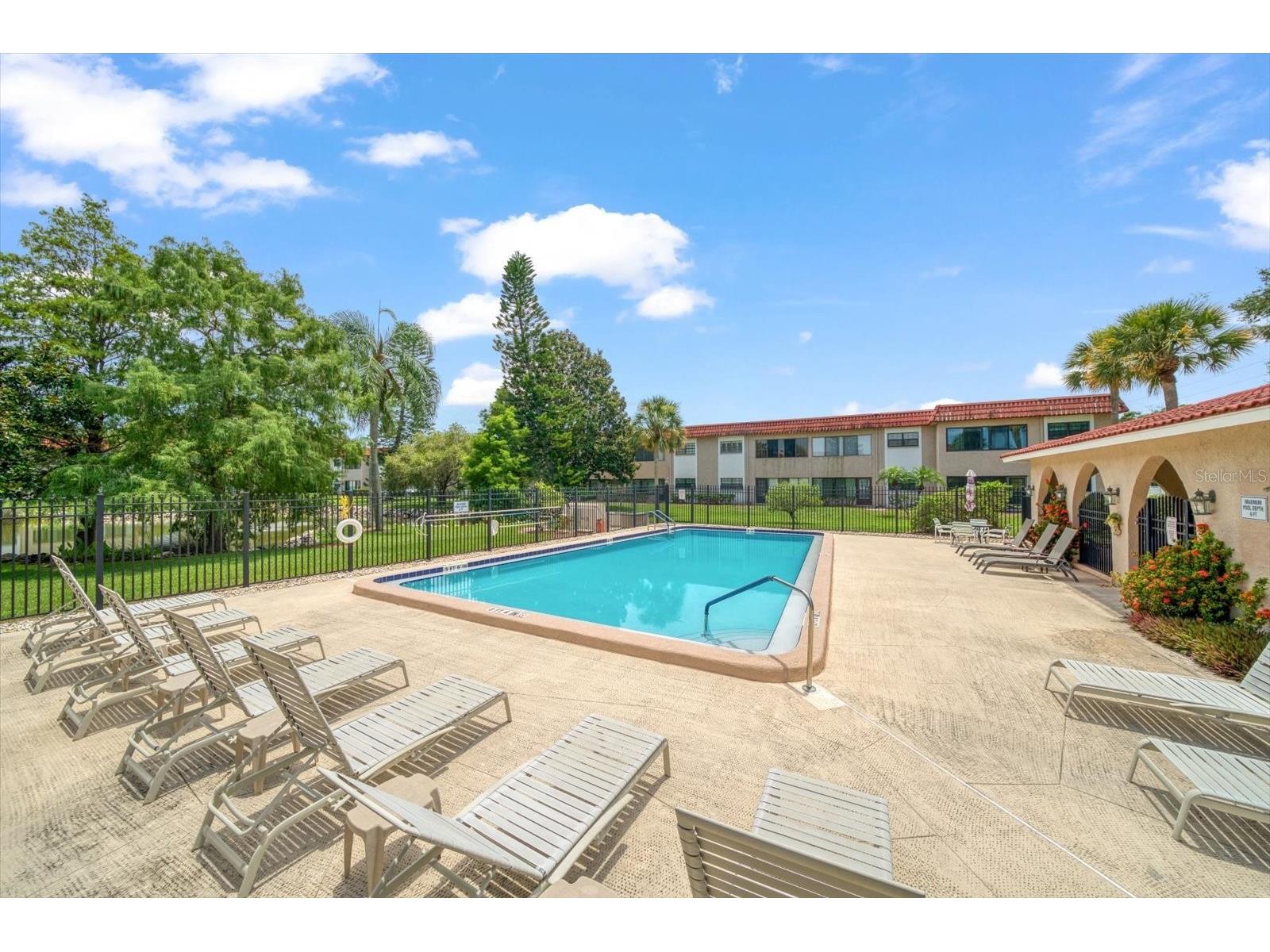 1750 Belleair Forest Drive #B8 Belleair FL 33756 TB8528200 image38
