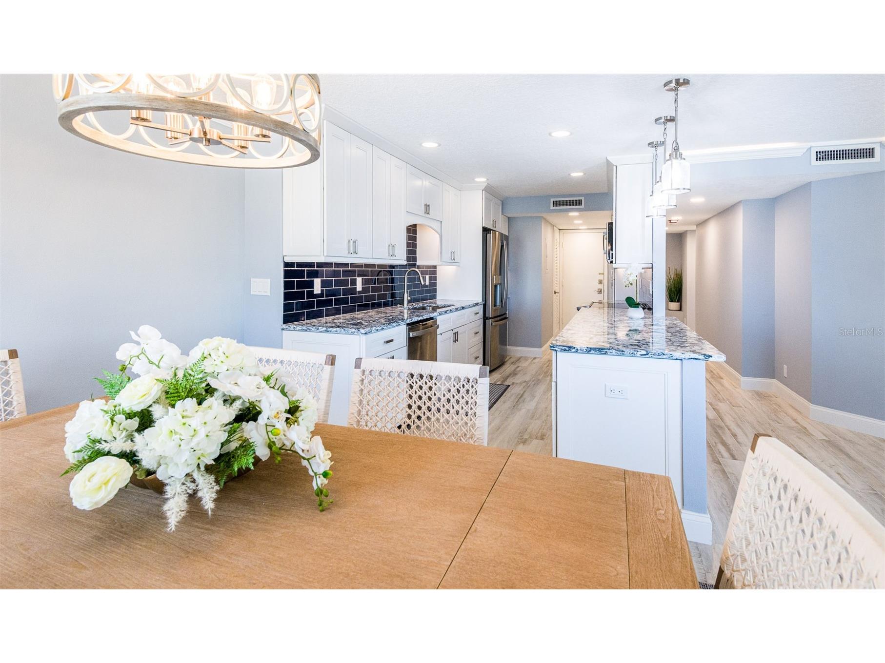 1750 Benjamin Franklin Drive #10G Sarasota FL 34236 - LIDO BEACH A4680259 image8