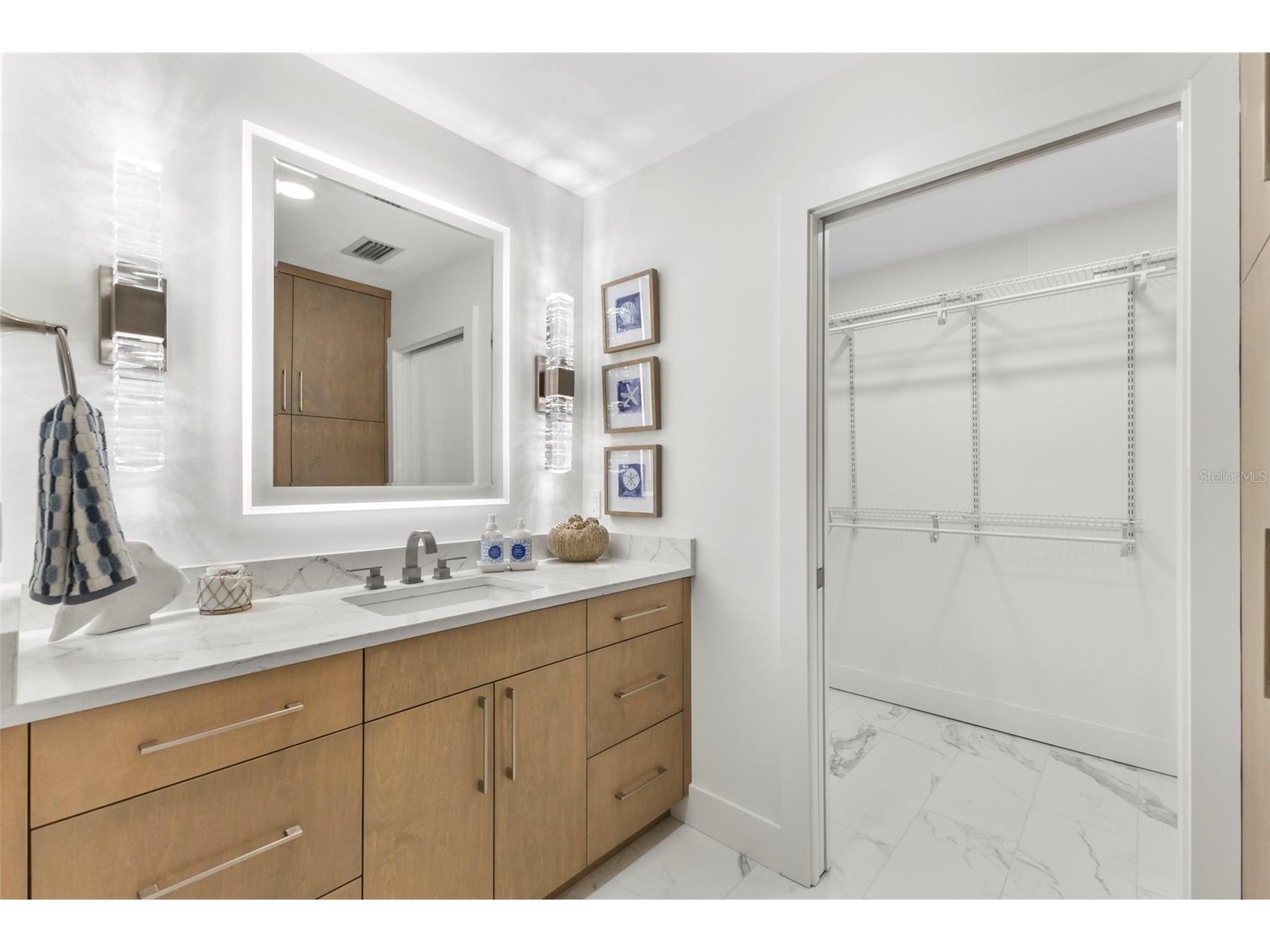 1750 Benjamin Franklin Drive #1D Sarasota FL 34236 A4695528 image29