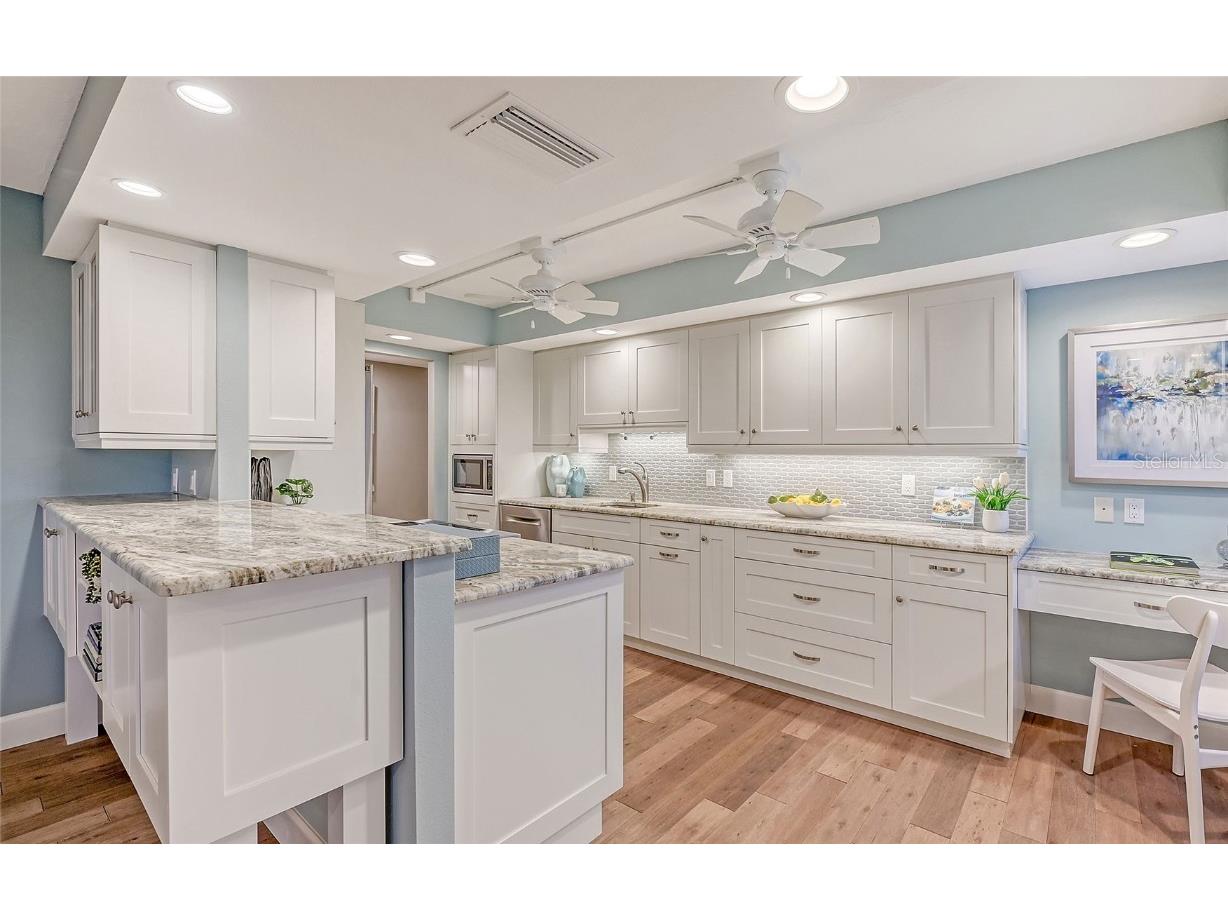 1750 Benjamin Franklin Drive #6F Sarasota FL 34236 - GULF A4650702 image13