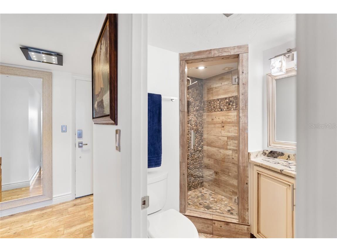 1750 Benjamin Franklin Drive #6G Sarasota FL 34236 A4670249 image19