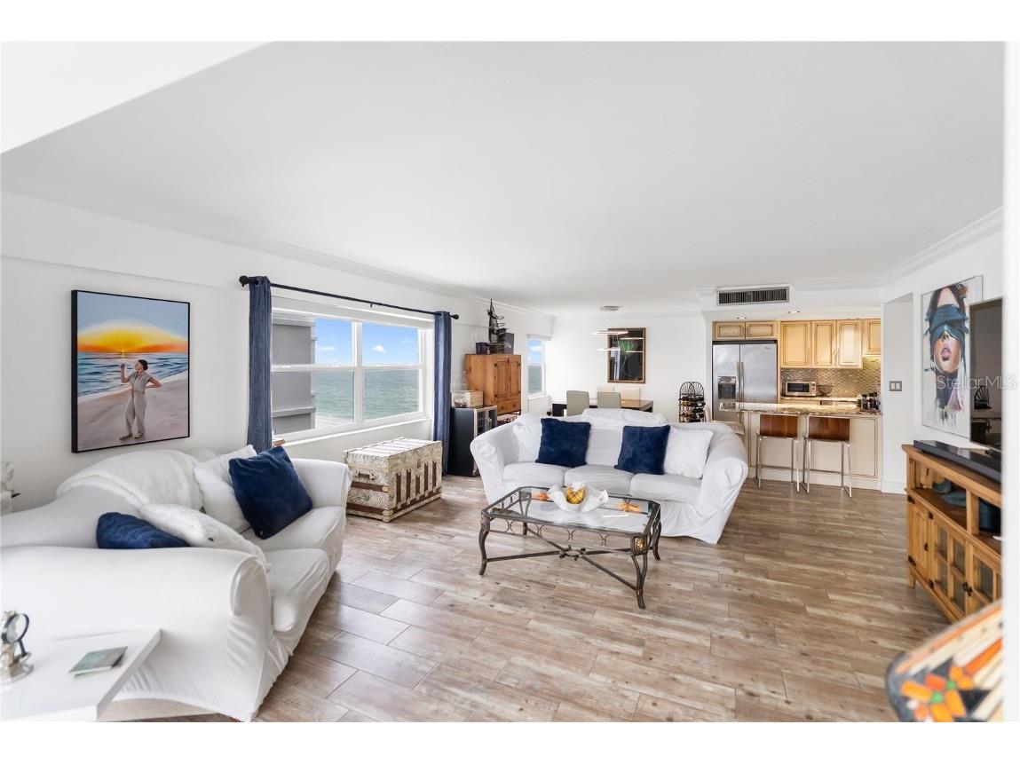 1750 Benjamin Franklin Drive #6G Sarasota FL 34236 A4670249 image3