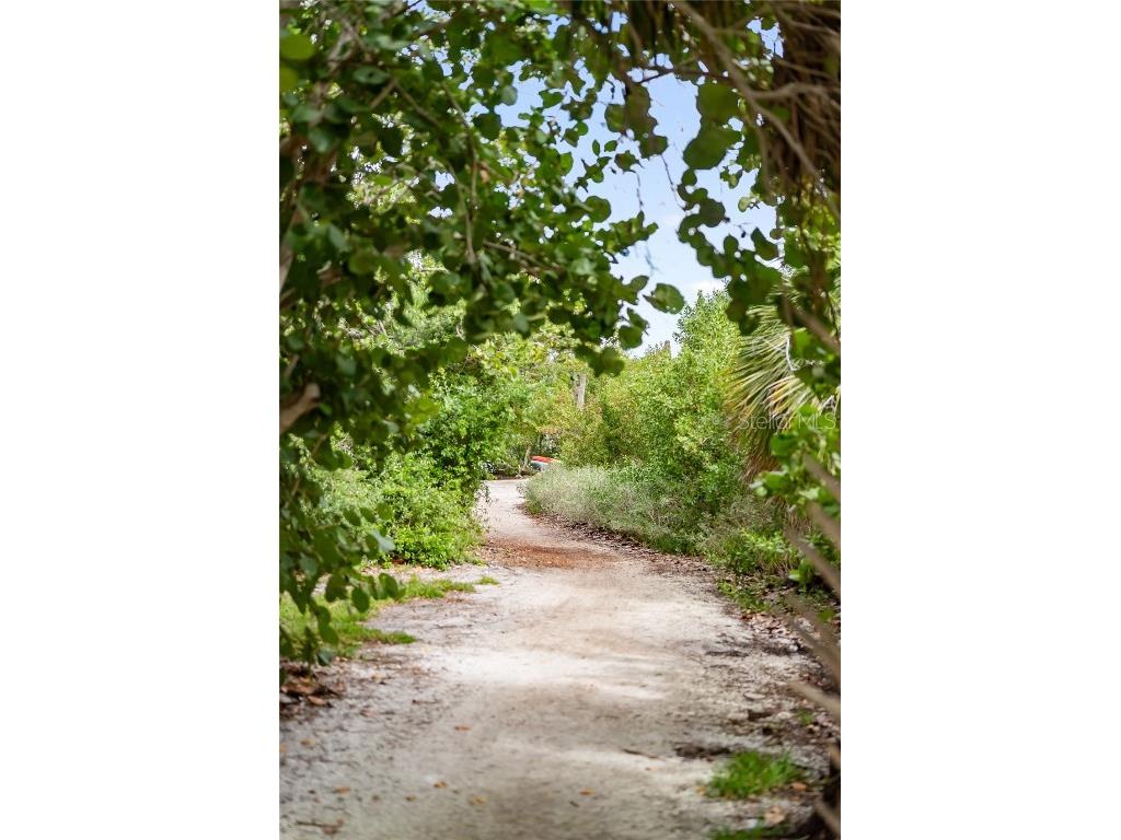 1750 Benjamin Franklin Drive #6G Sarasota FL 34236 A4670249 image83