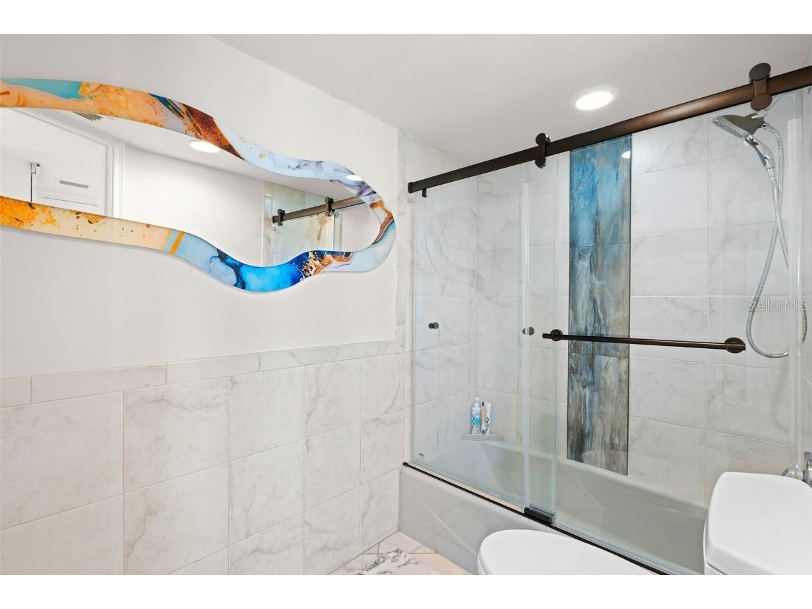 1750 Benjamin Franklin Drive #8D Sarasota FL 34236 A4673871 image28